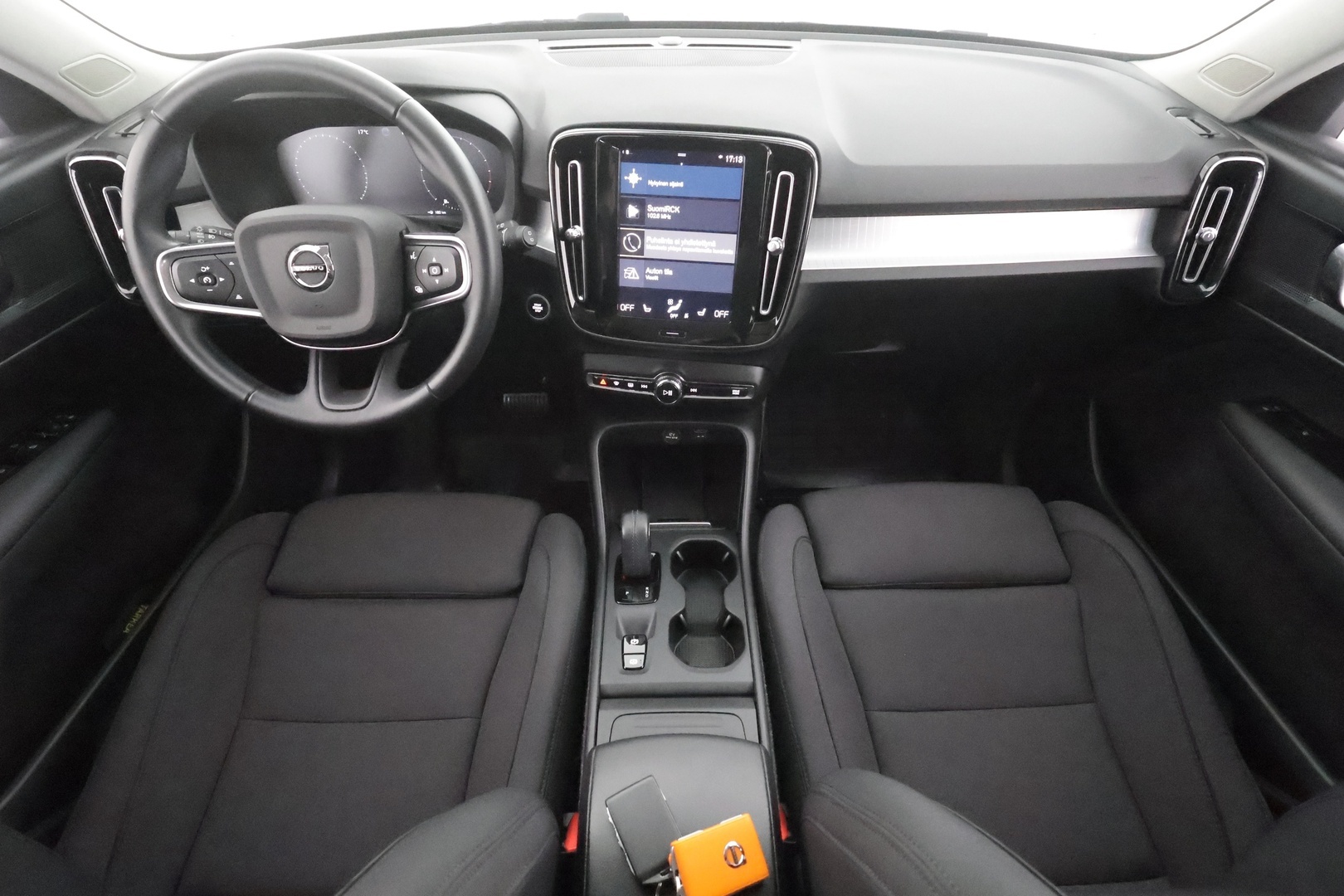 VOLVO XC40 2021