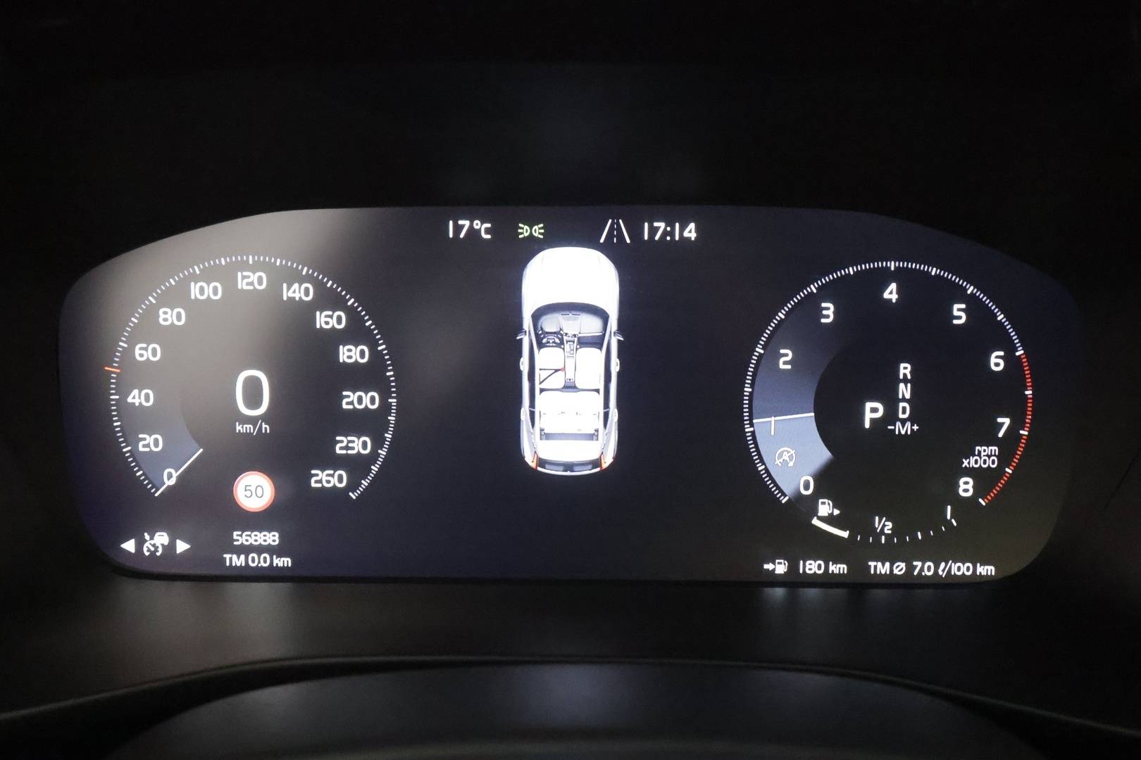 VOLVO XC40 2021