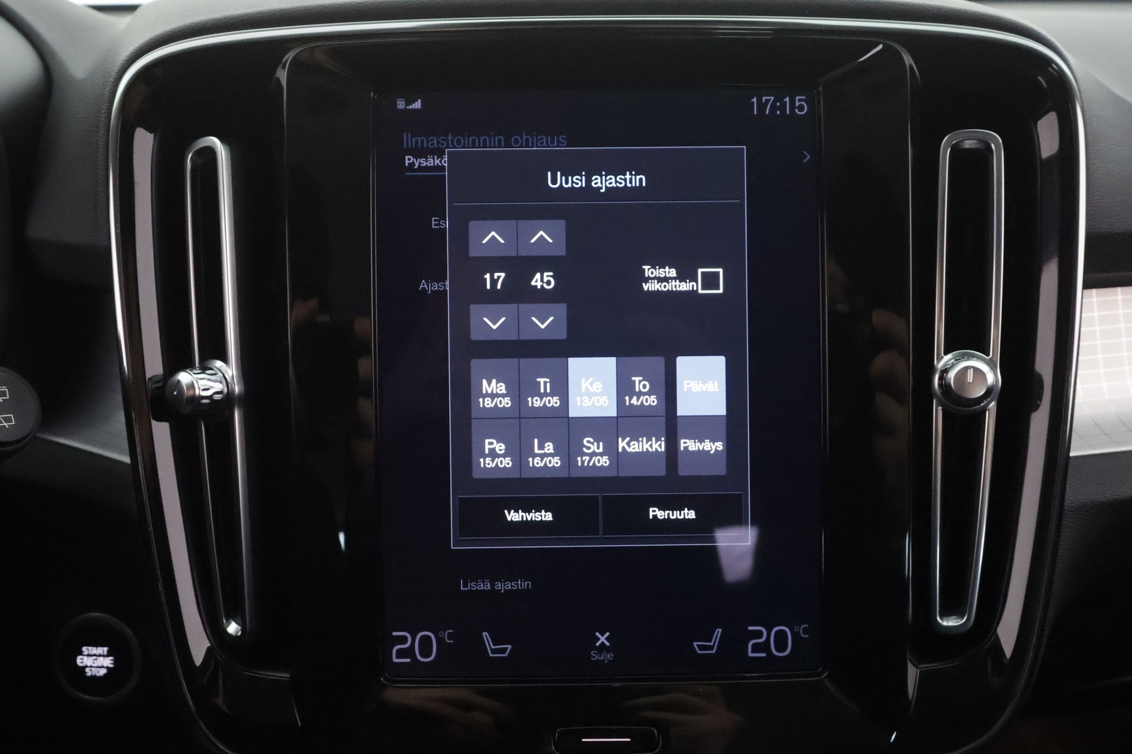VOLVO XC40 2021