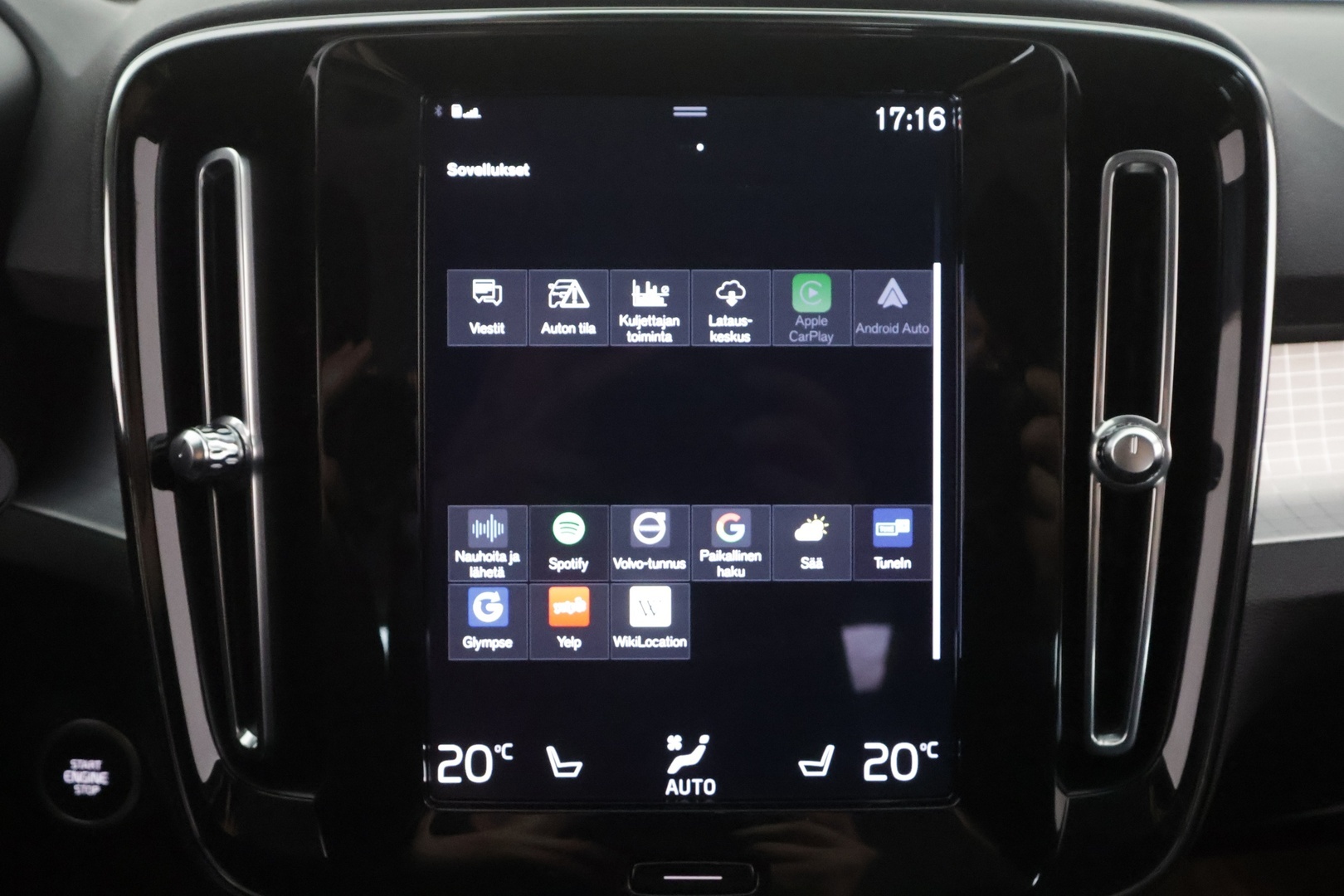 VOLVO XC40 2021