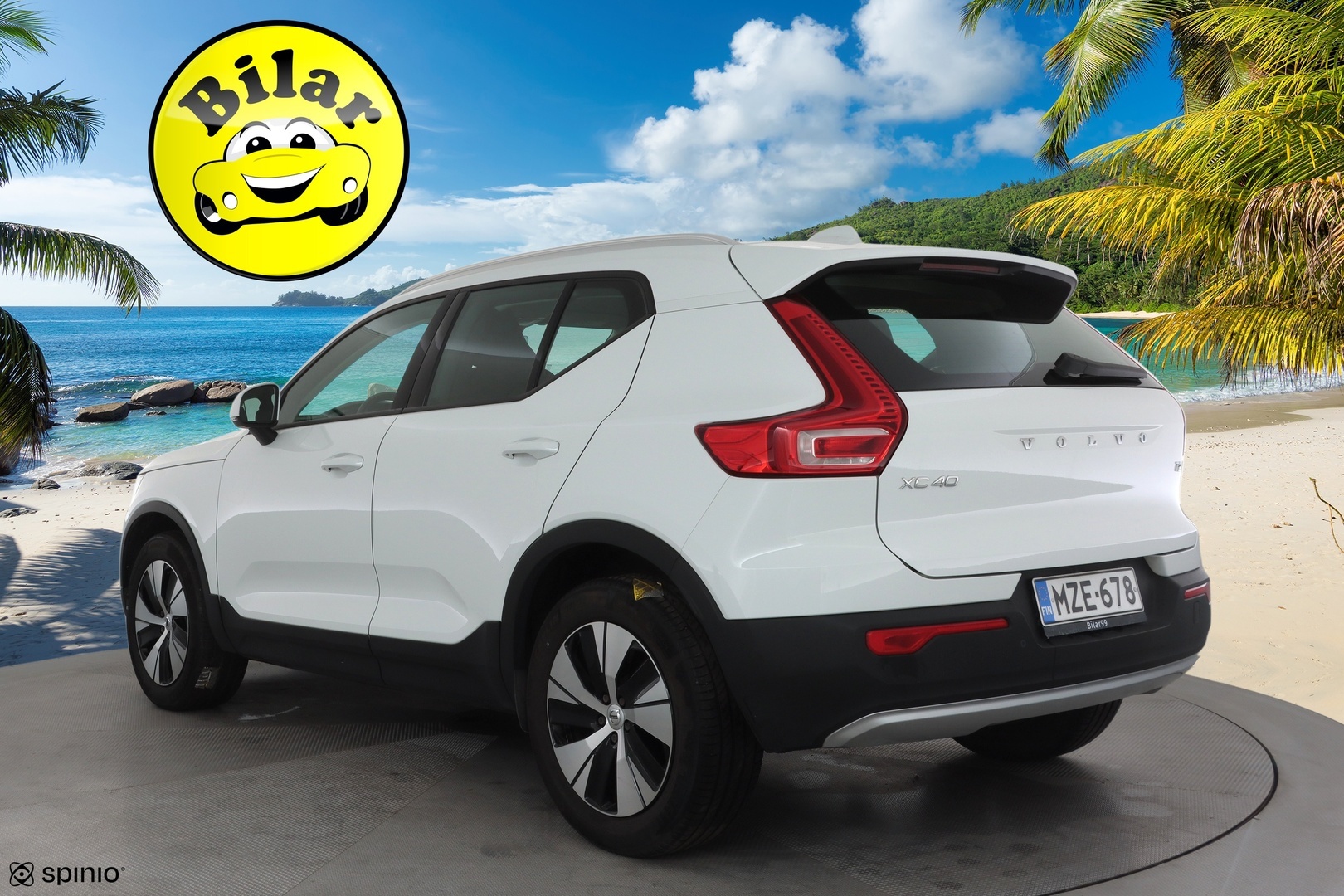 VOLVO XC40 2021