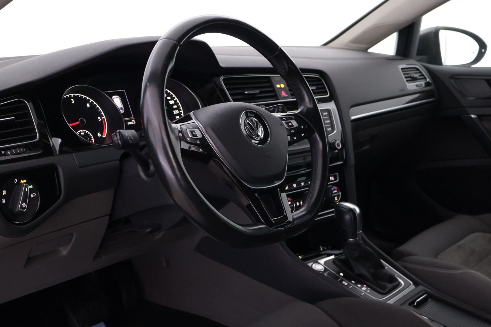 VOLKSWAGEN Golf 2014