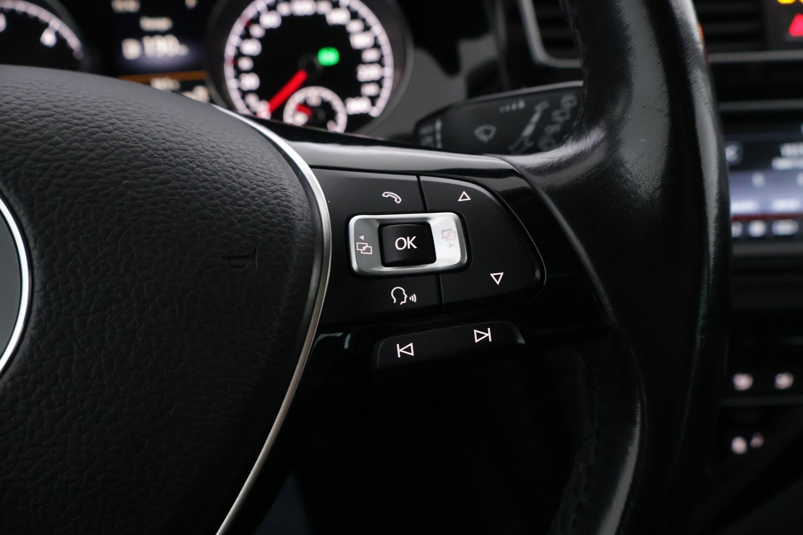 VOLKSWAGEN Golf 2014
