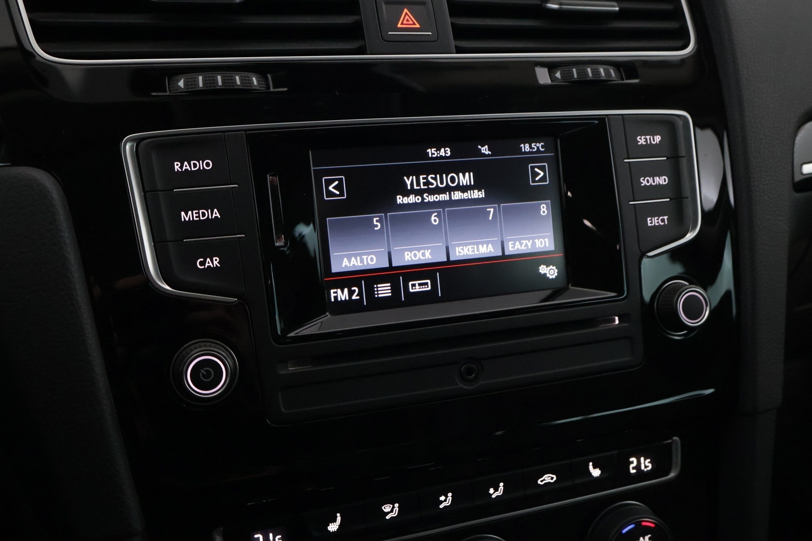 VOLKSWAGEN Golf 2014