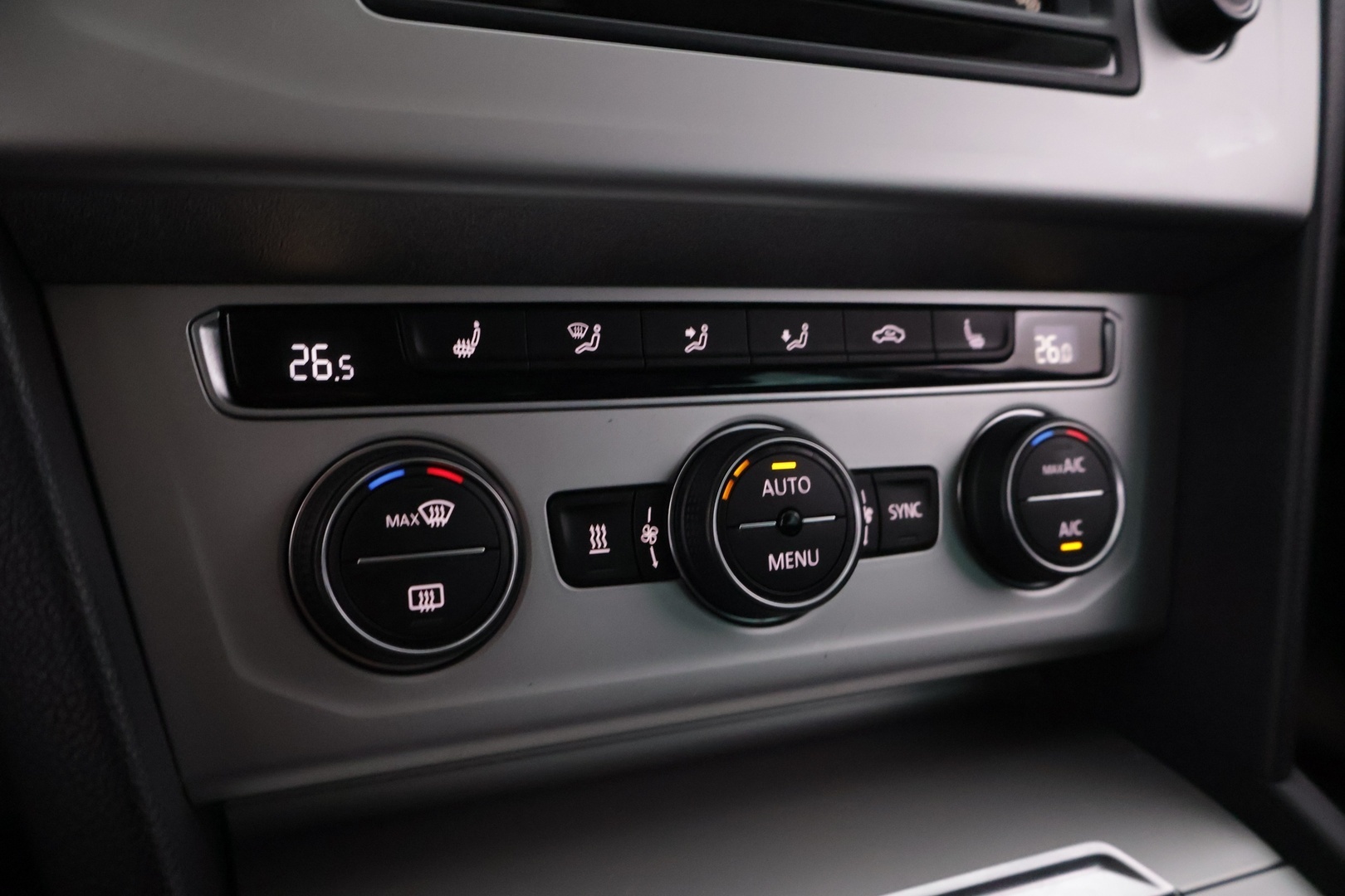 VOLKSWAGEN Passat 2017