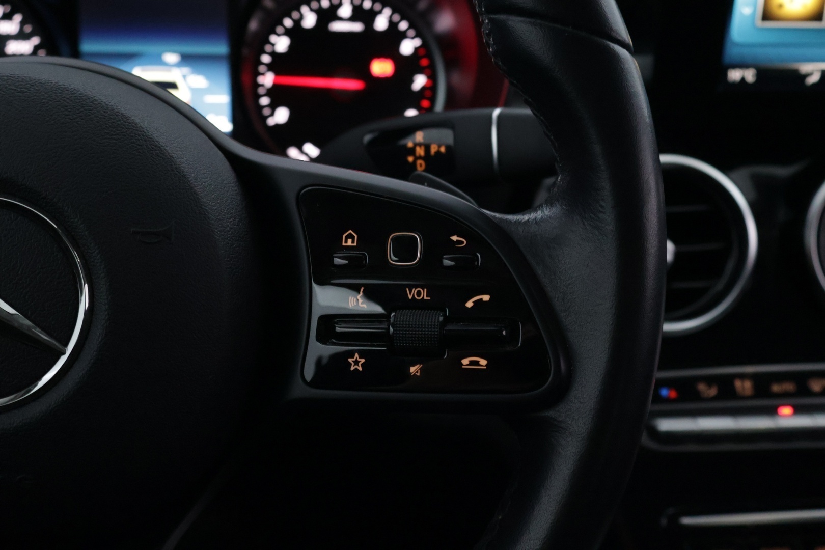 MERCEDES-BENZ C 2020