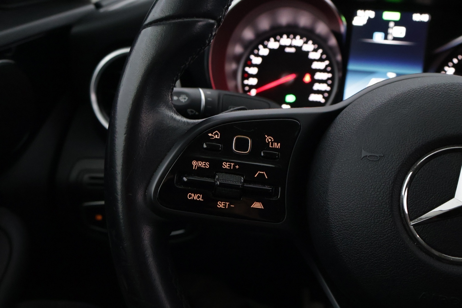 MERCEDES-BENZ C 2020