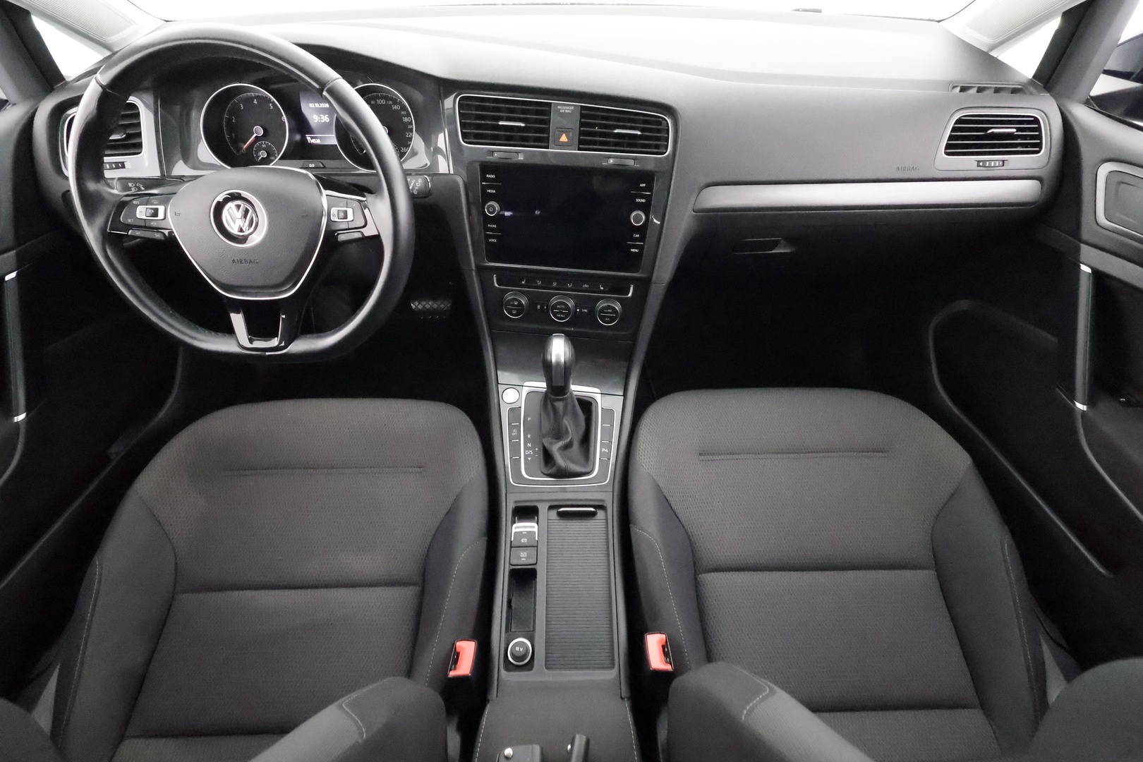 VOLKSWAGEN Golf 2020