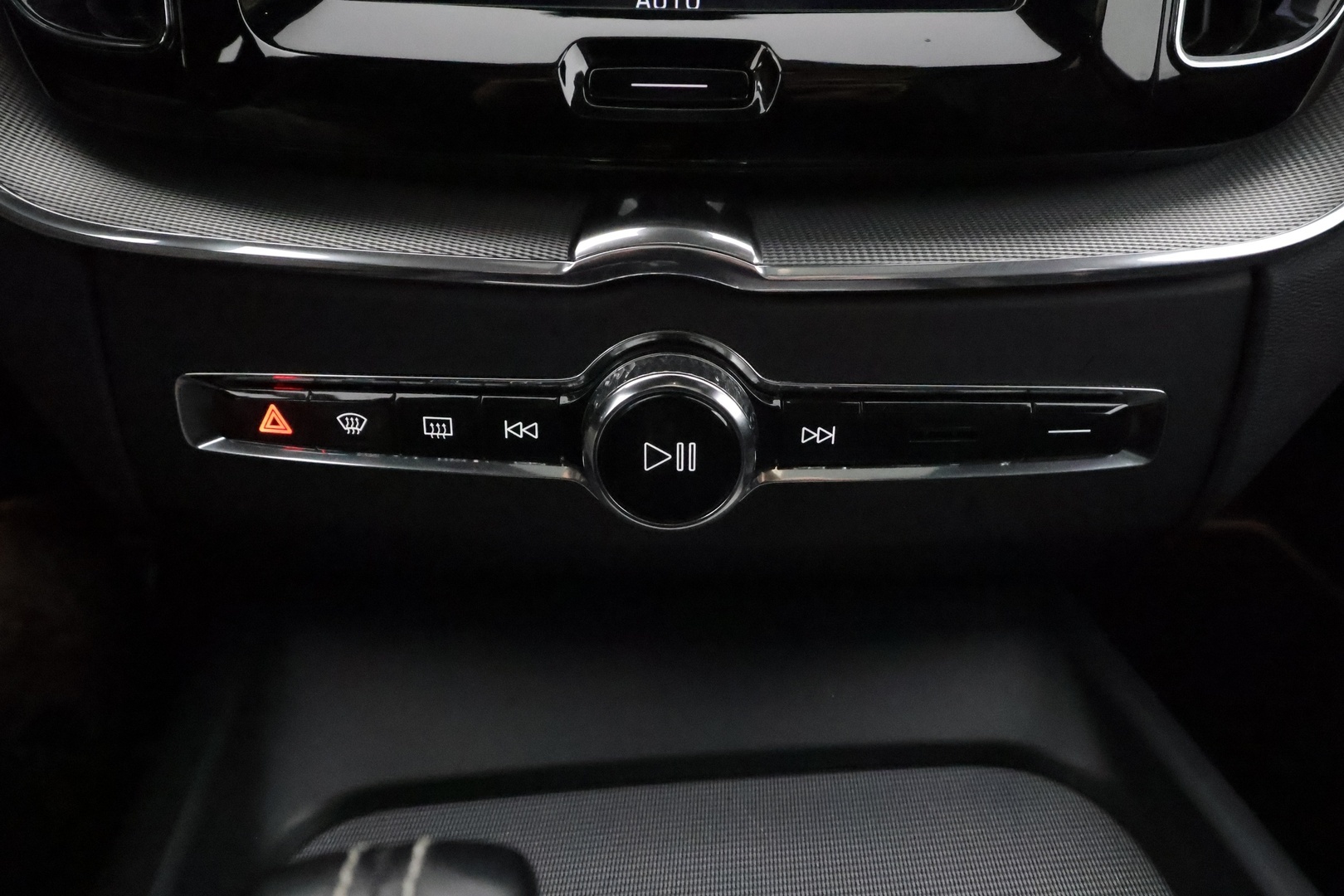VOLVO XC60 2020