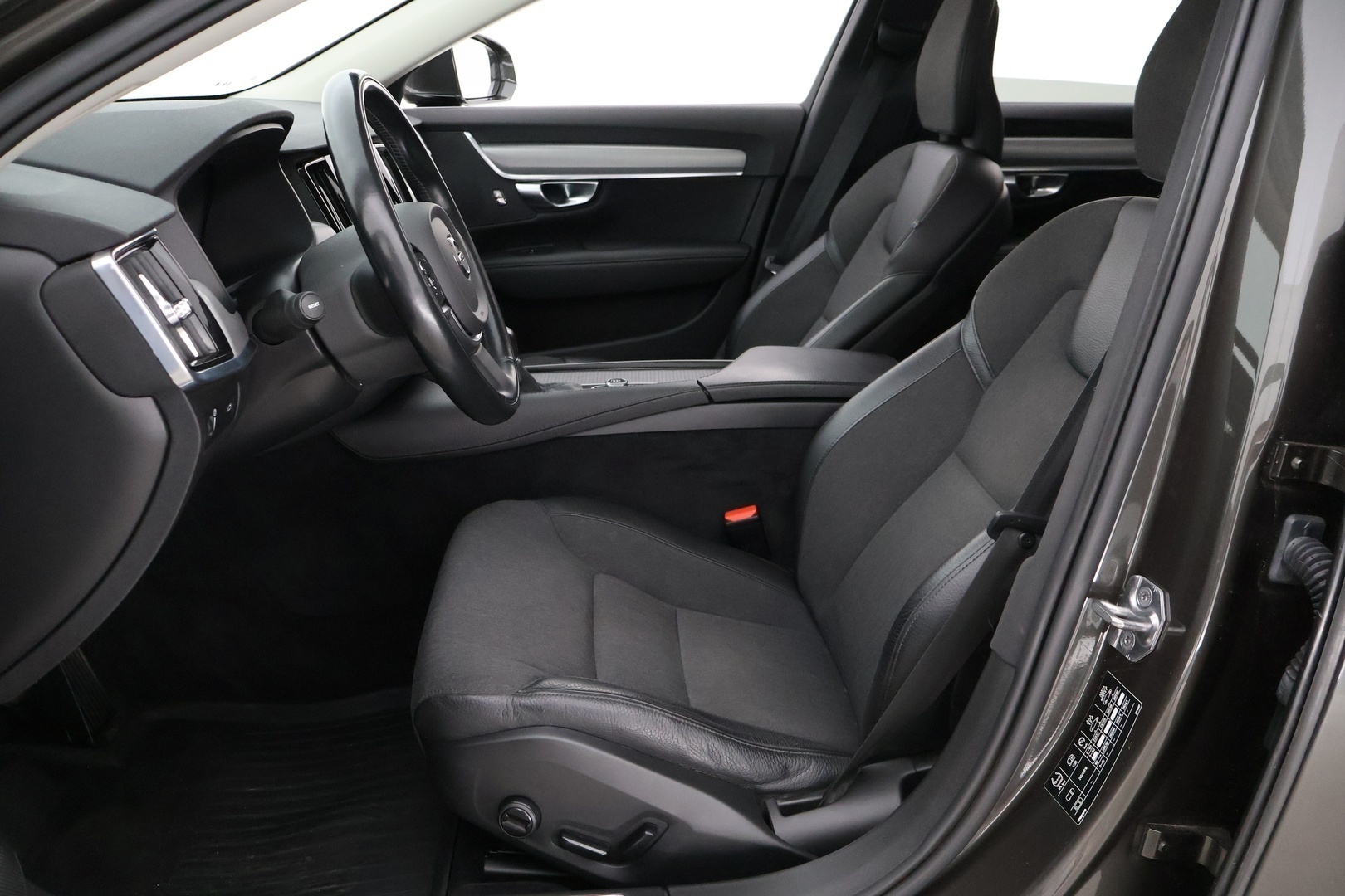 VOLVO V90 2020