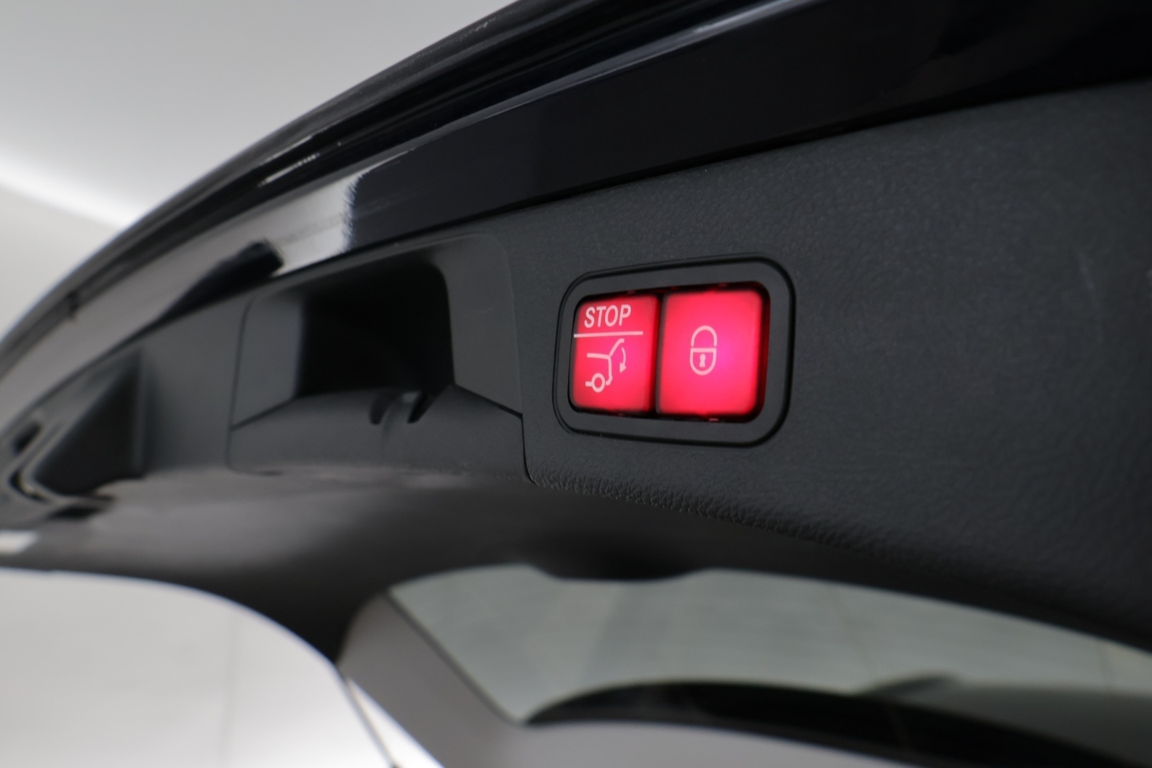 MERCEDES-BENZ C 2020