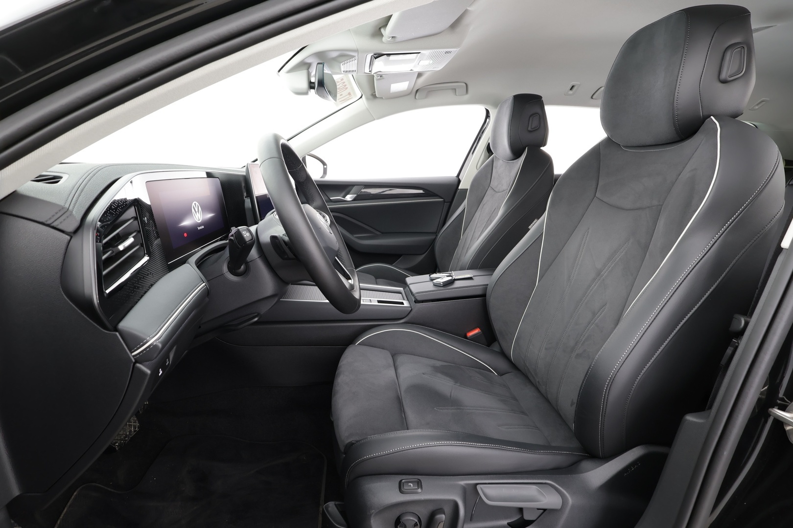 VOLKSWAGEN PASSAT 2025