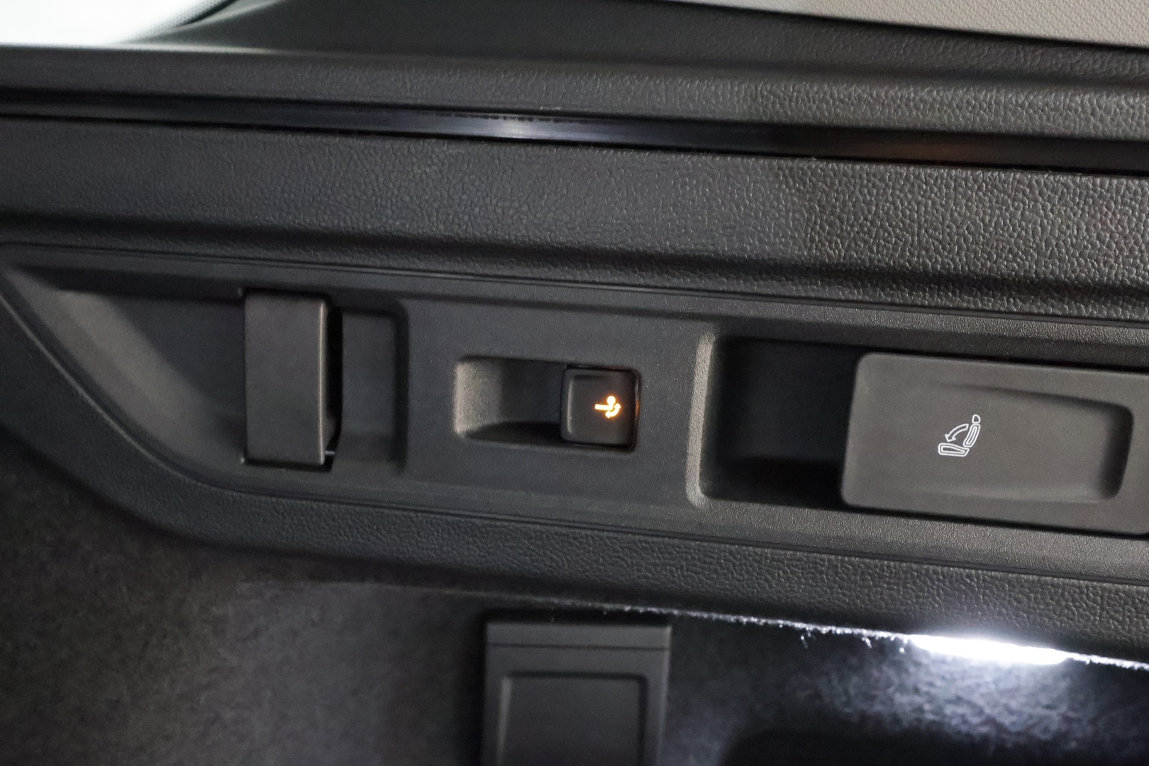 VOLKSWAGEN PASSAT 2025