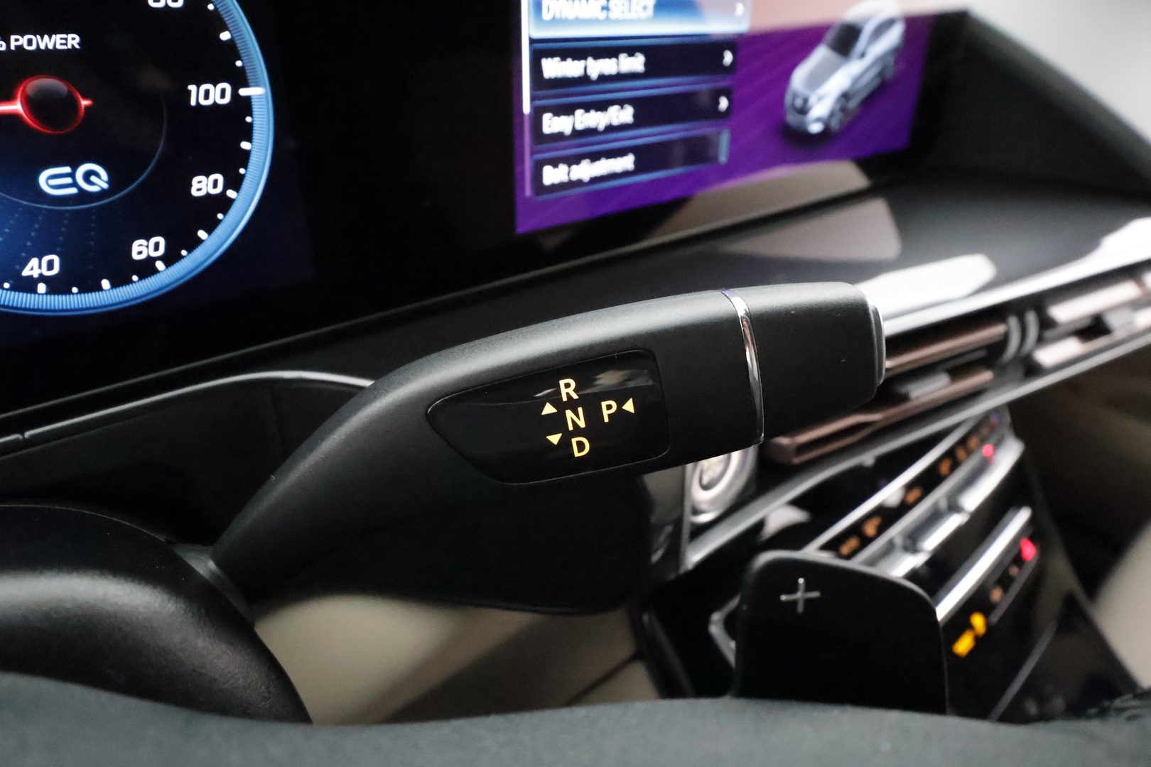 MERCEDES-BENZ EQC 2023