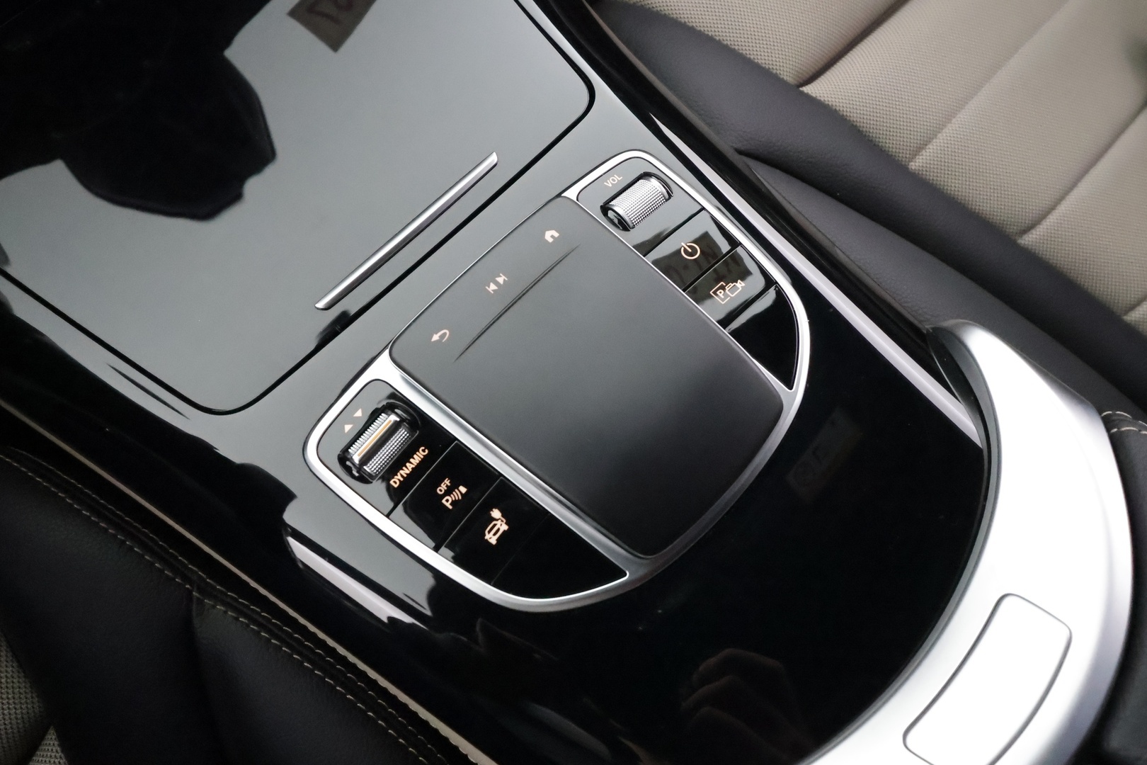 MERCEDES-BENZ EQC 2023