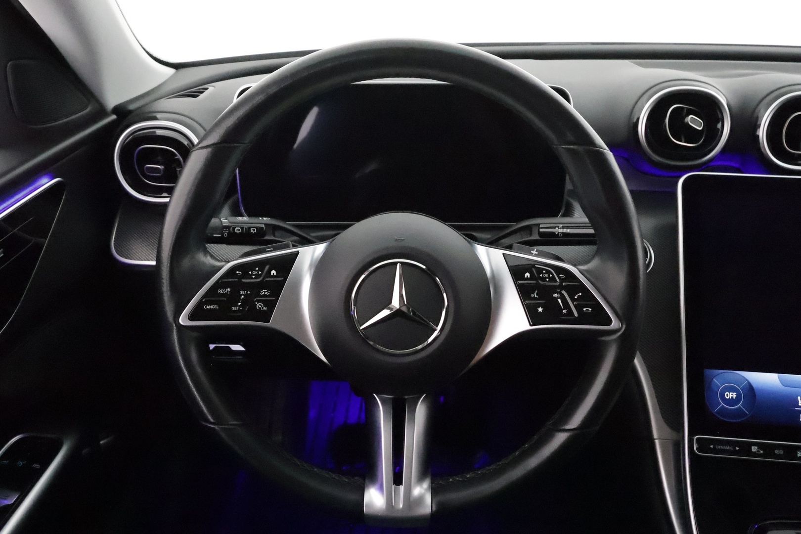 MERCEDES-BENZ C 2022