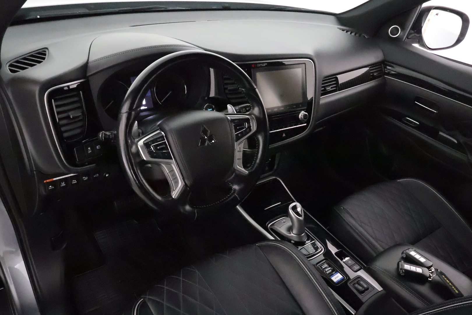 MITSUBISHI OUTLANDER PHEV 2020