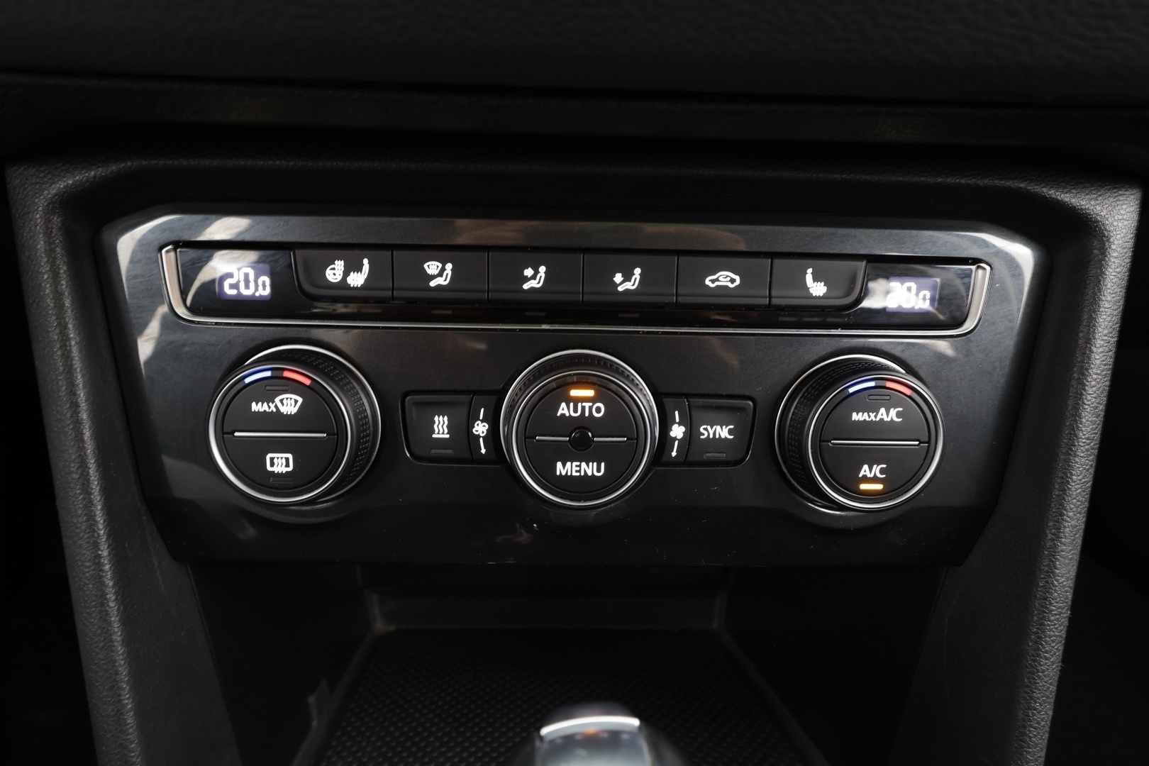 VOLKSWAGEN TIGUAN 2020