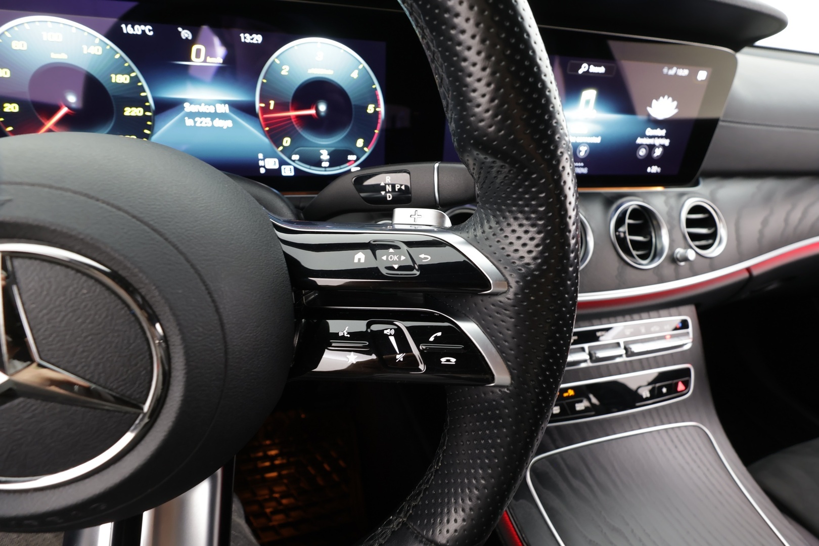 MERCEDES-BENZ E 2021