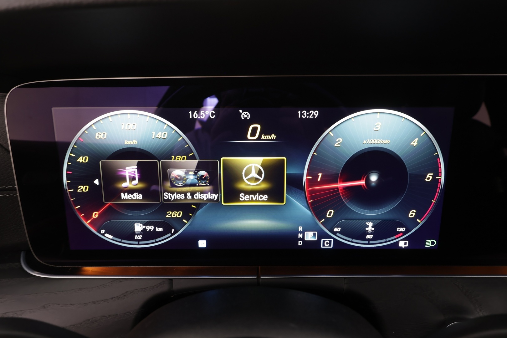 MERCEDES-BENZ E 2021