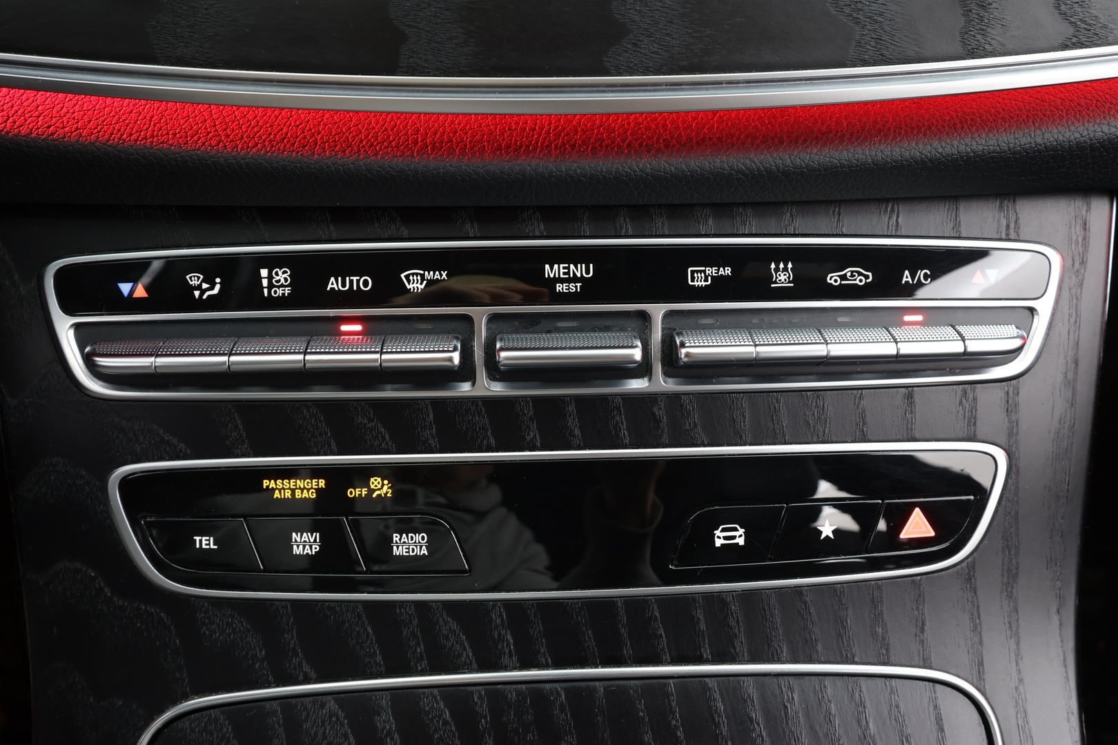 MERCEDES-BENZ E 2021