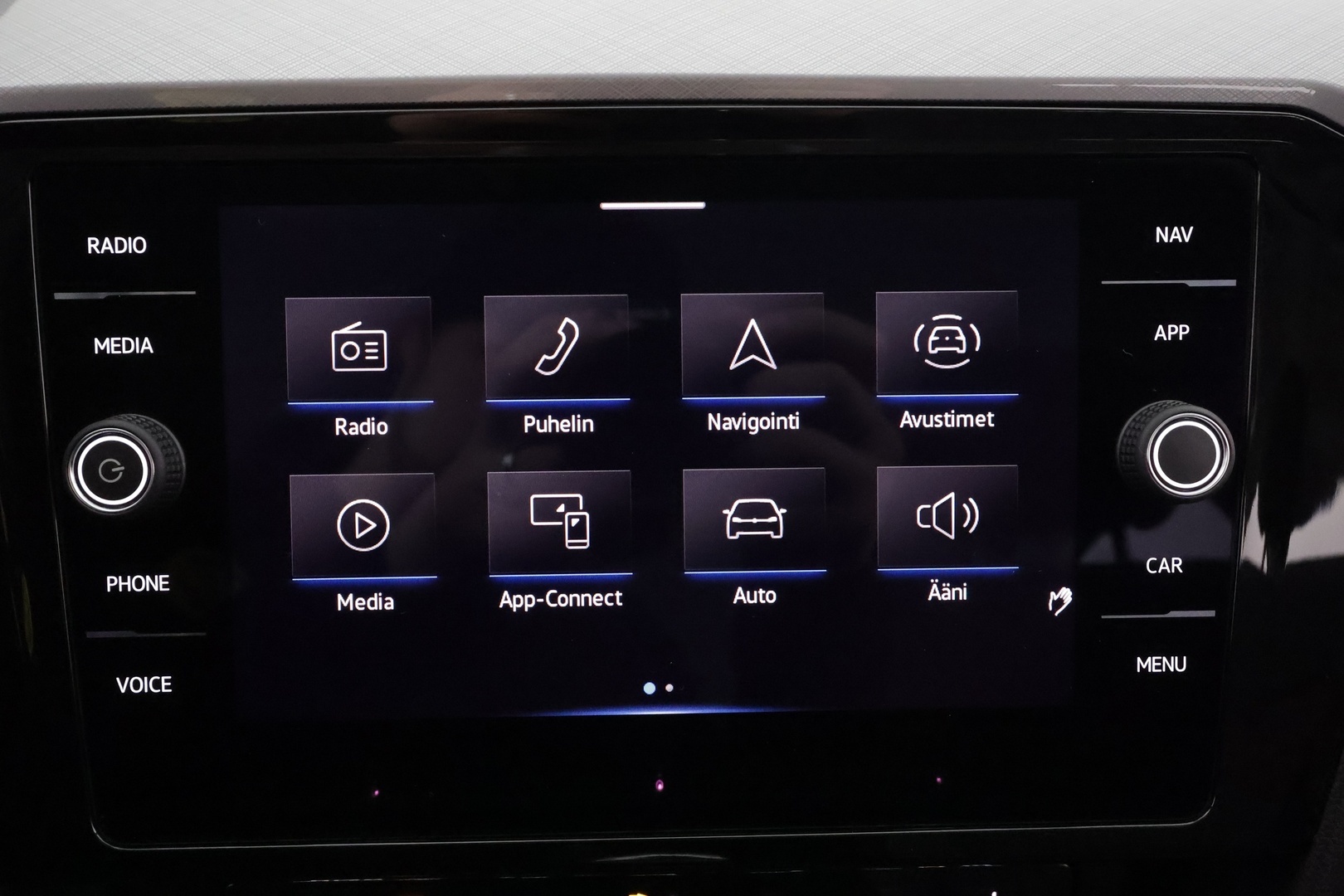 VOLKSWAGEN PASSAT 2023