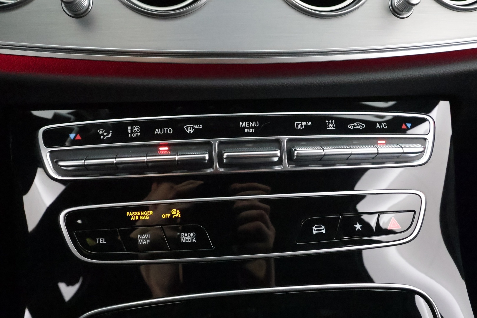 MERCEDES-BENZ E 2023