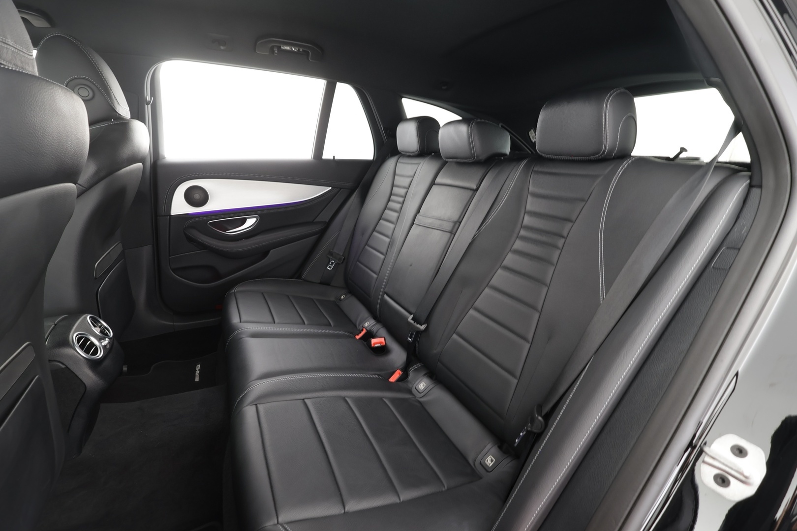 MERCEDES-BENZ E 2023