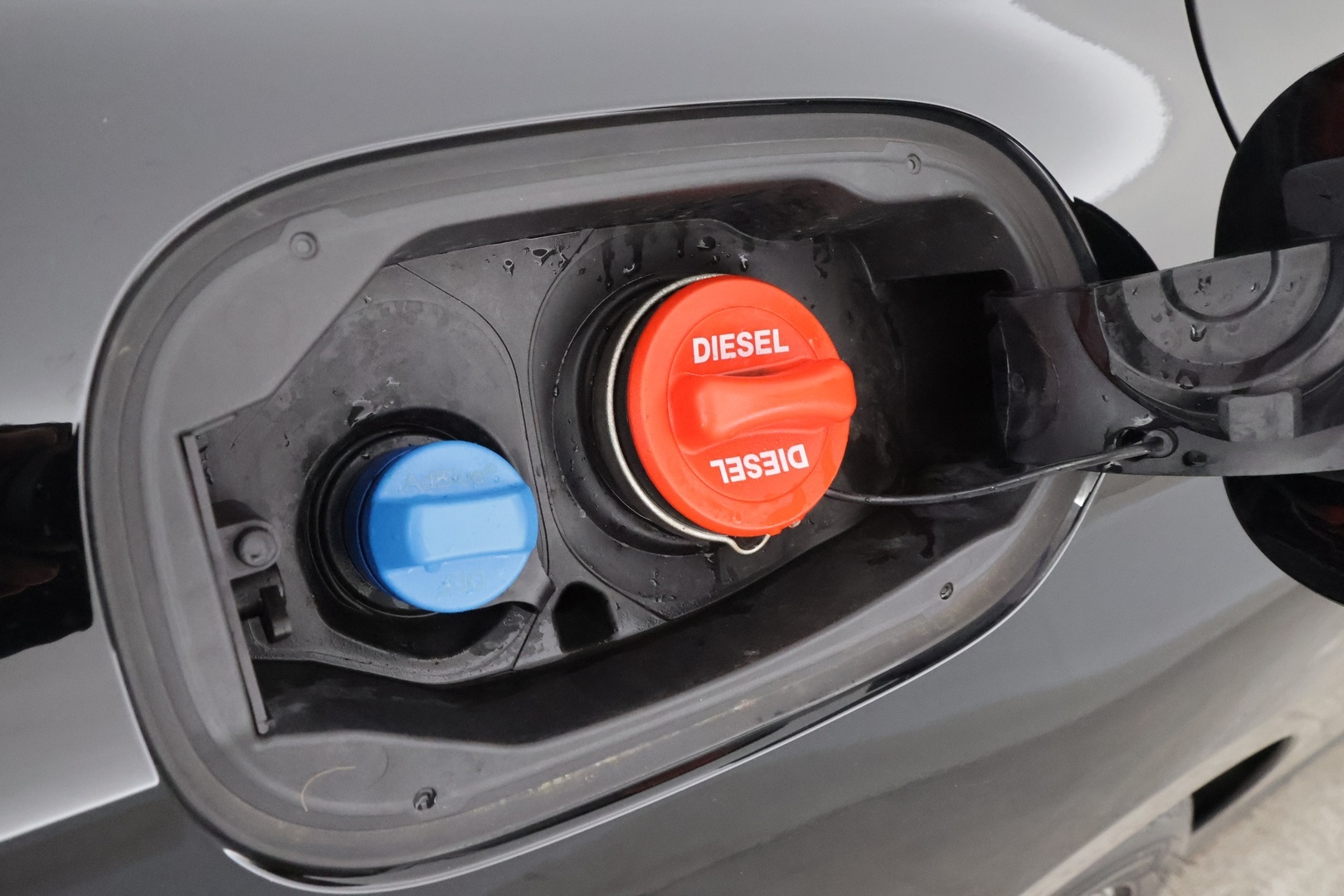 MERCEDES-BENZ E 2023