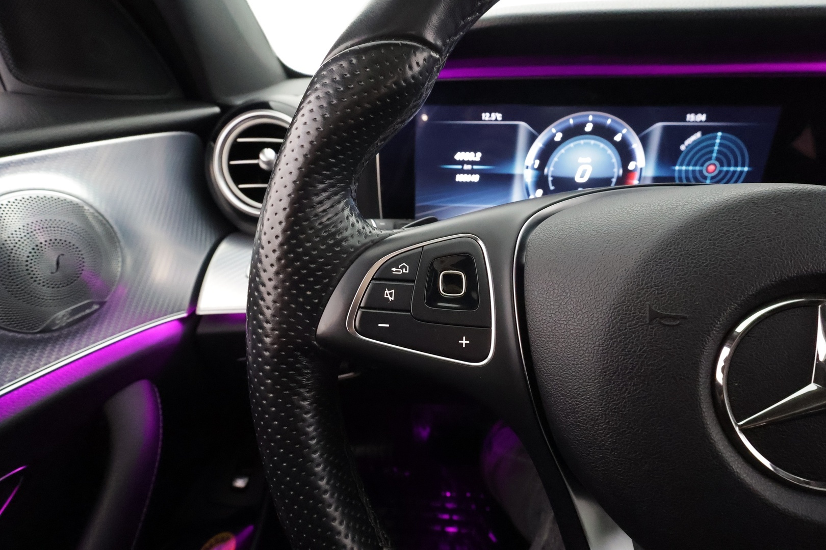 MERCEDES-BENZ E 2018