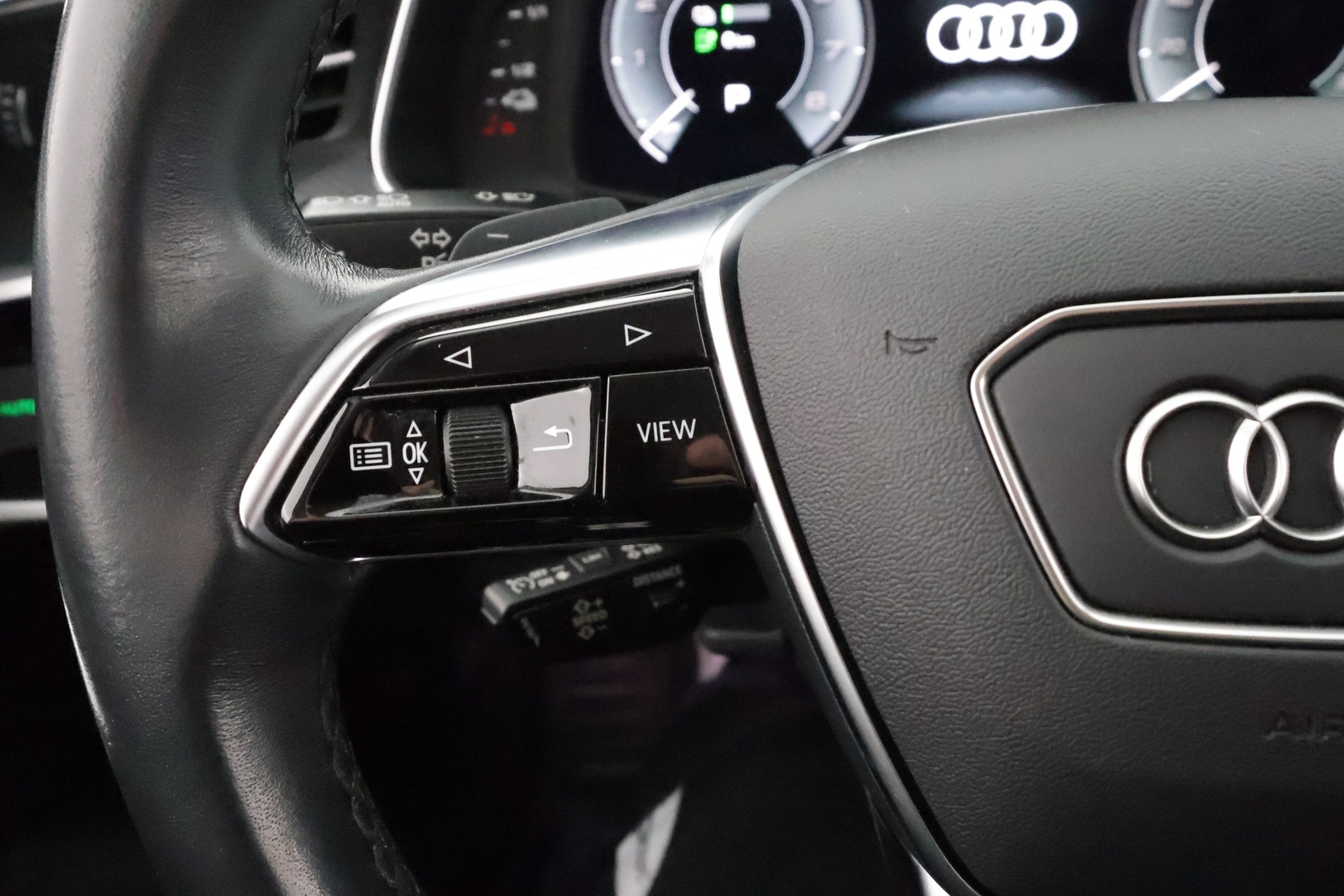 AUDI A6 2023