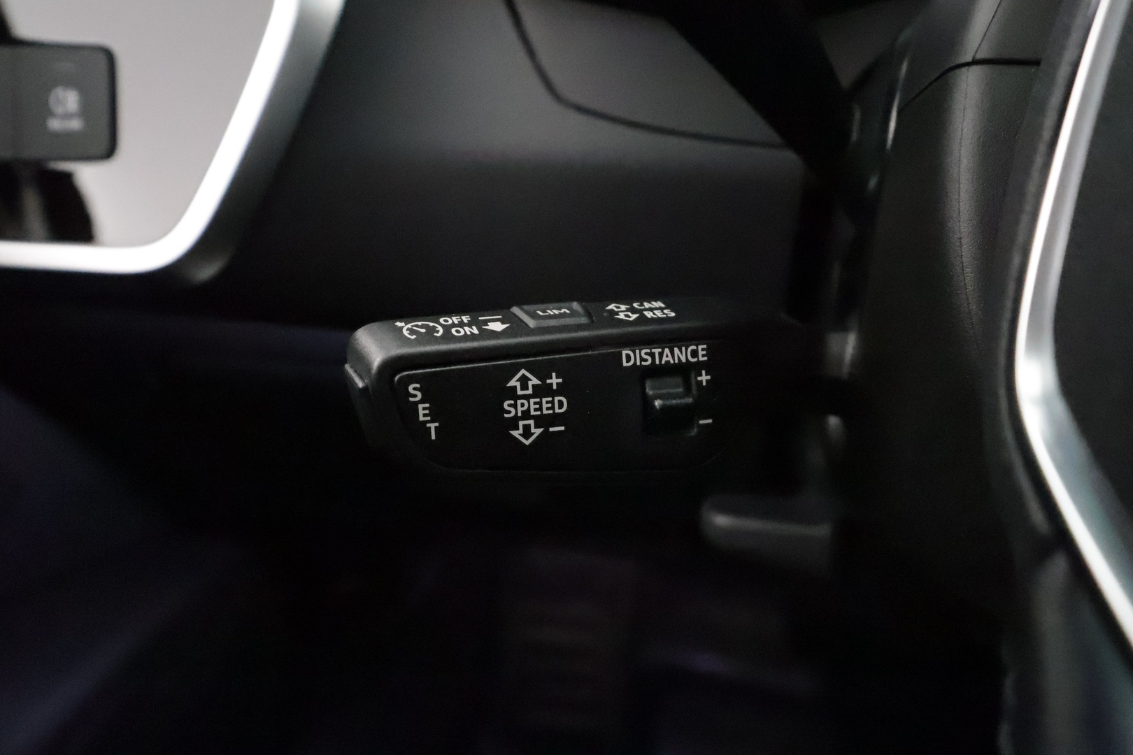 AUDI A6 2023