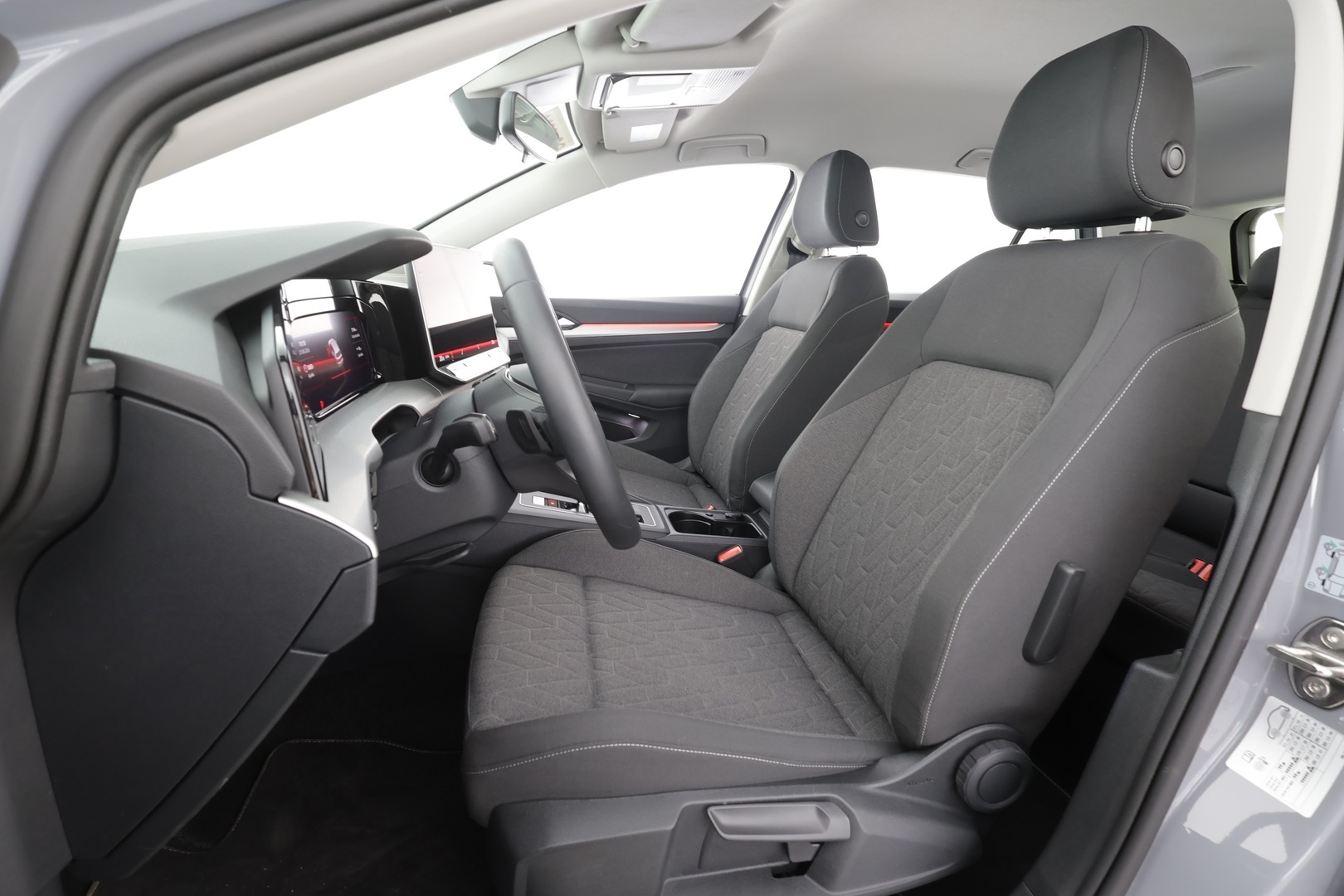 VOLKSWAGEN GOLF 2025