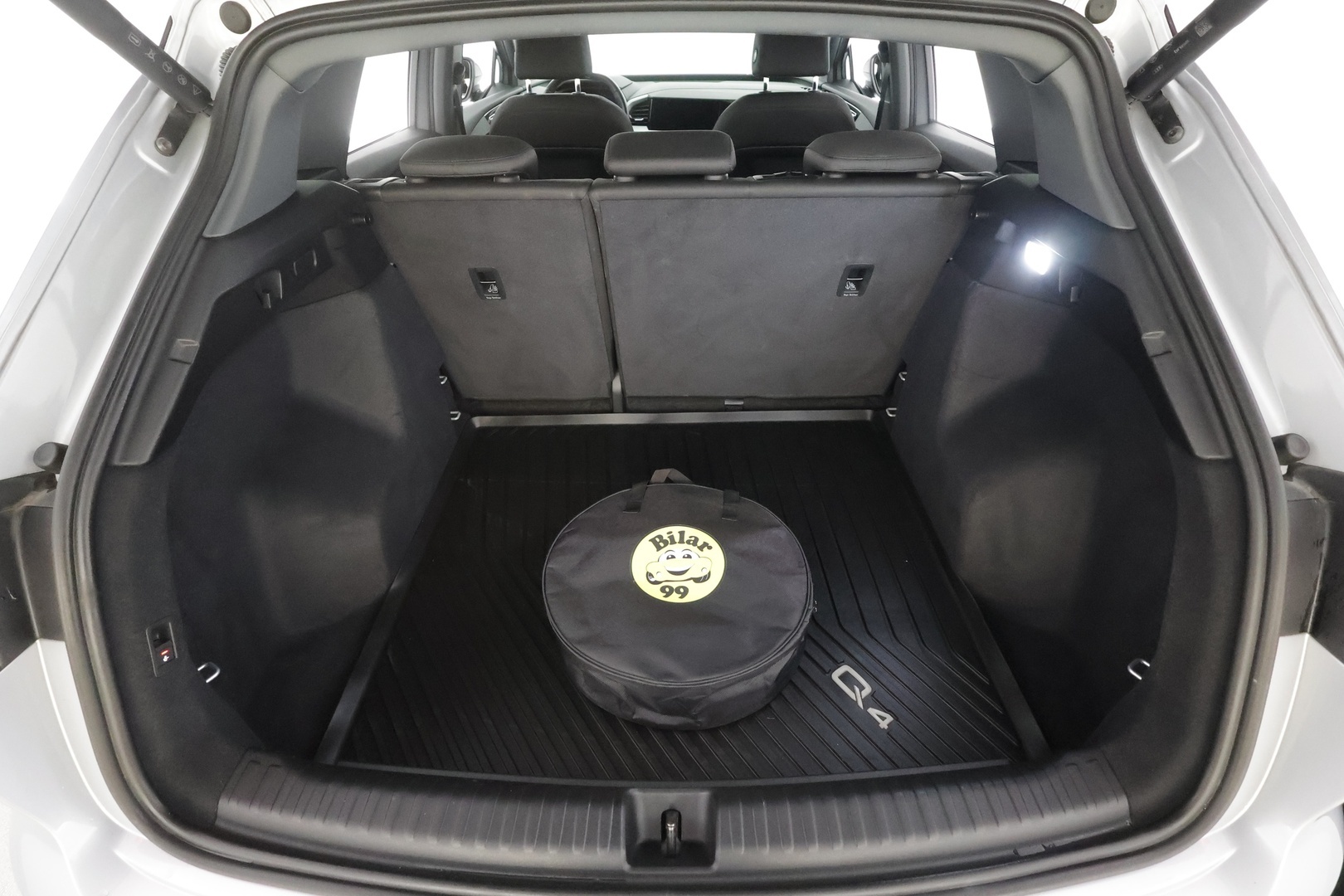 AUDI Q4 E-TRON 2023