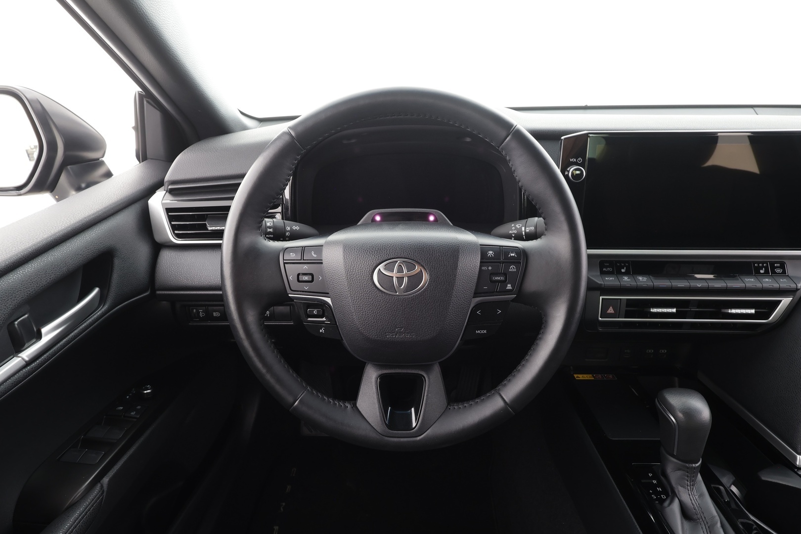 TOYOTA CAMRY 2025