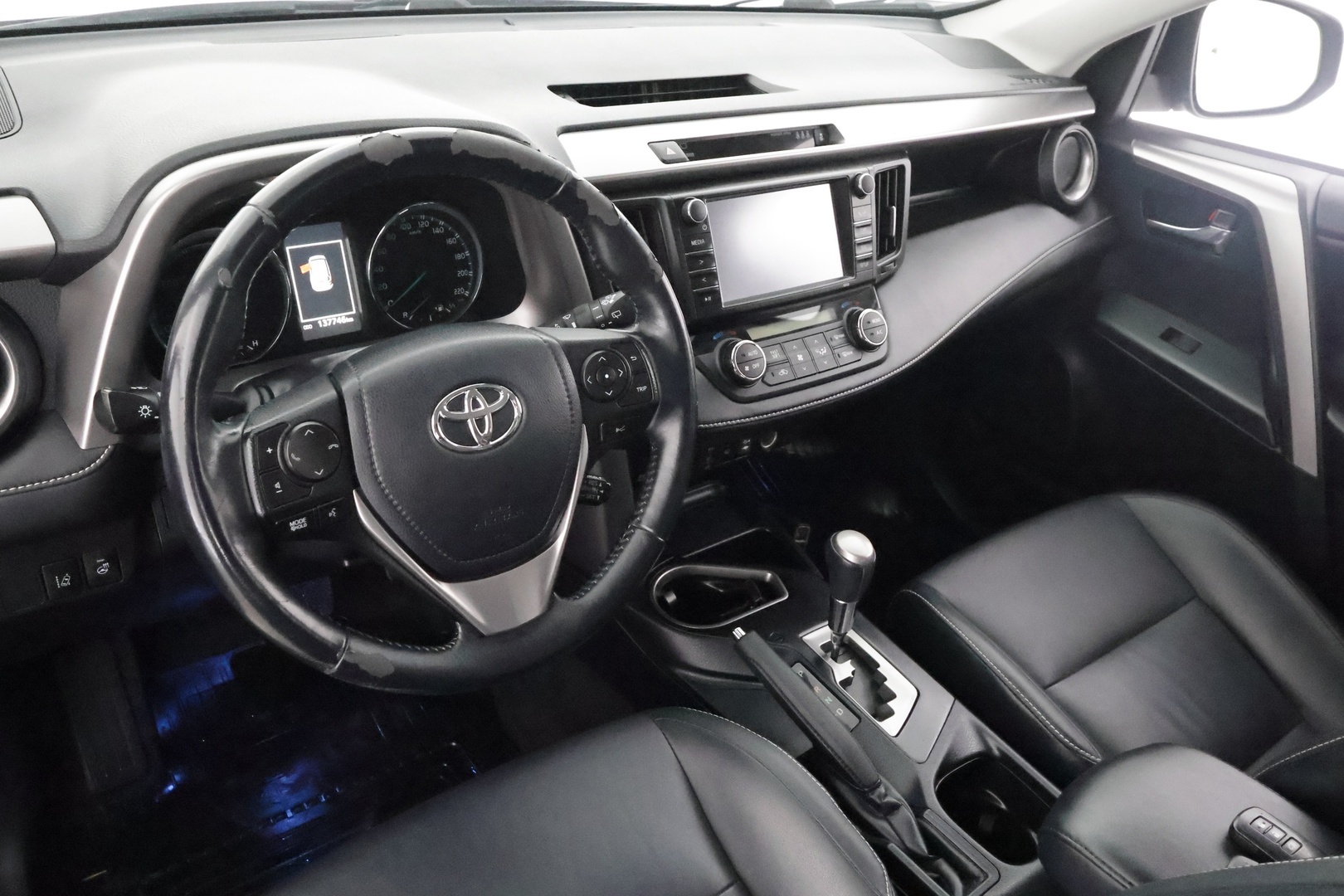 TOYOTA RAV4 2017