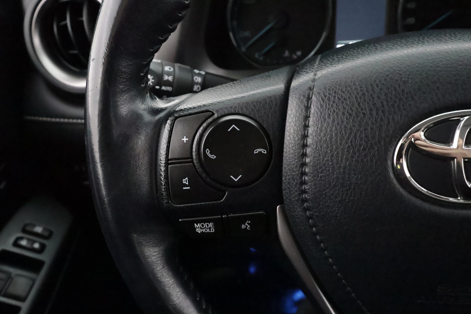TOYOTA RAV4 2017