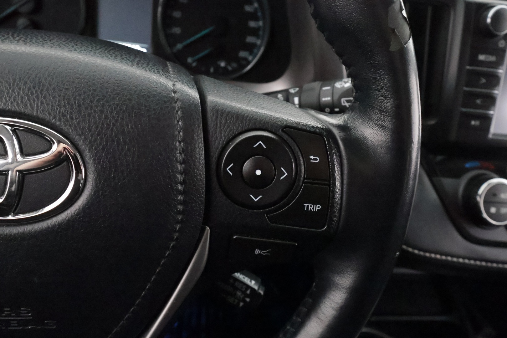 TOYOTA RAV4 2017