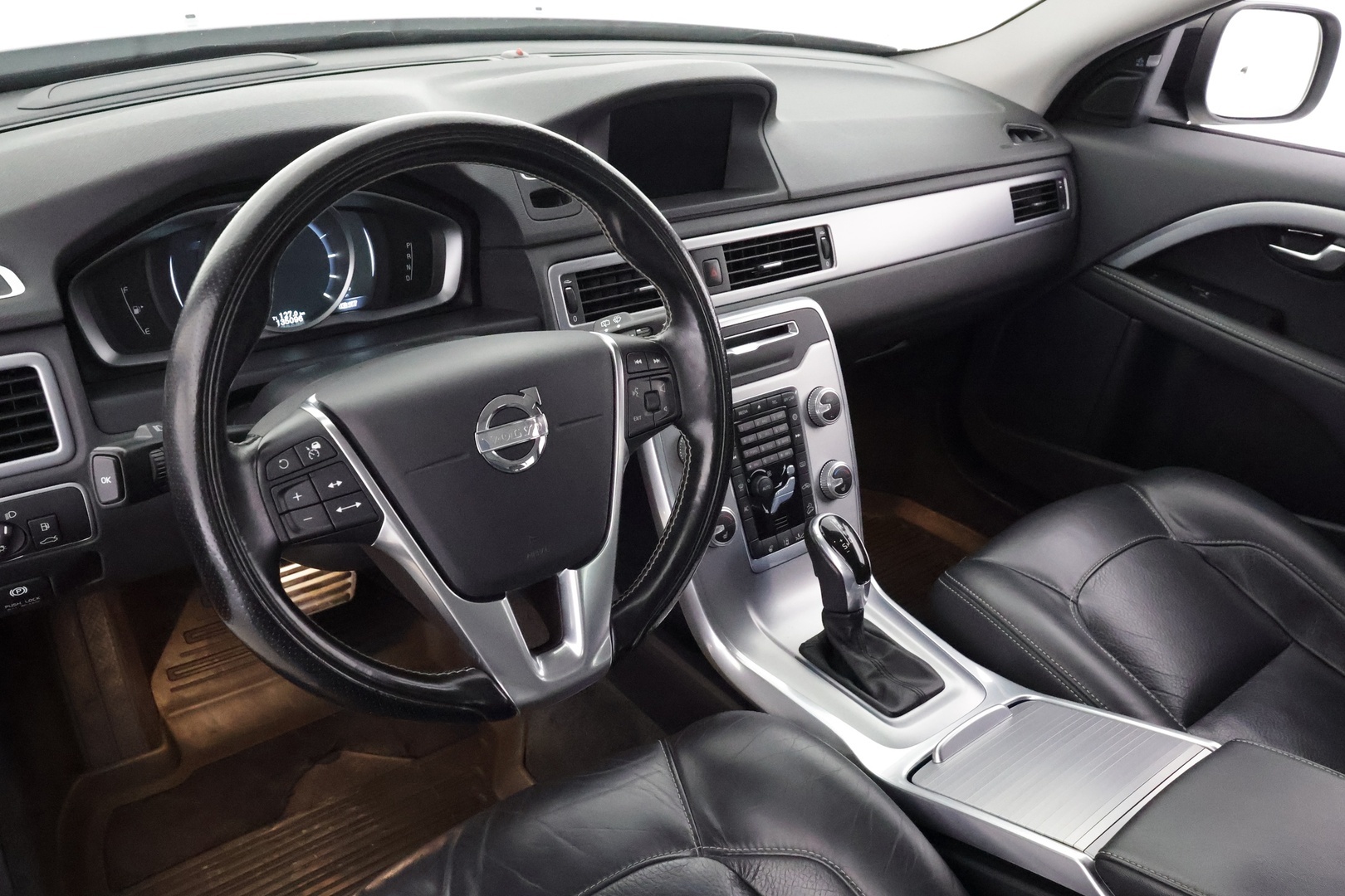 VOLVO XC70 2015