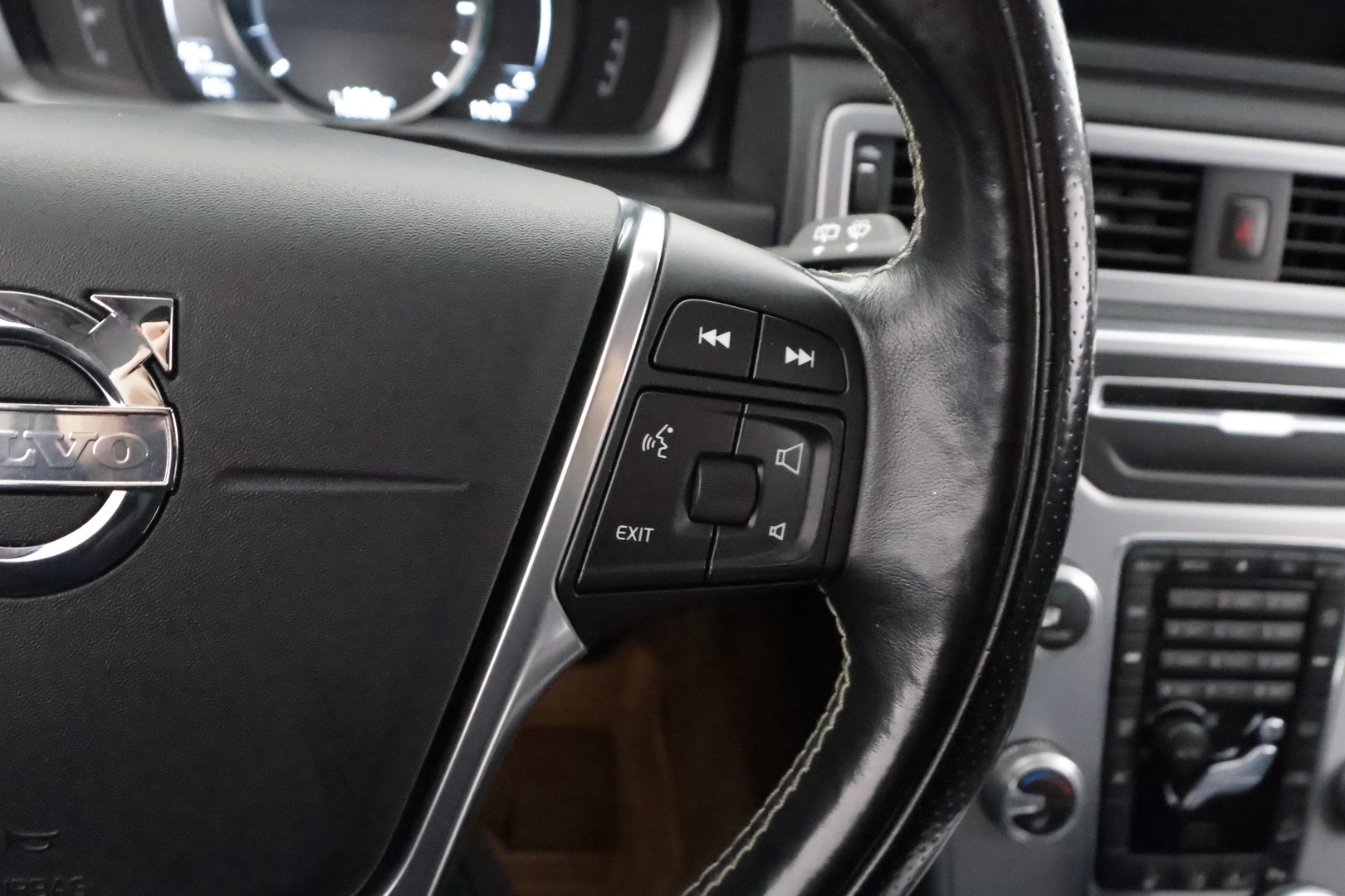 VOLVO XC70 2015