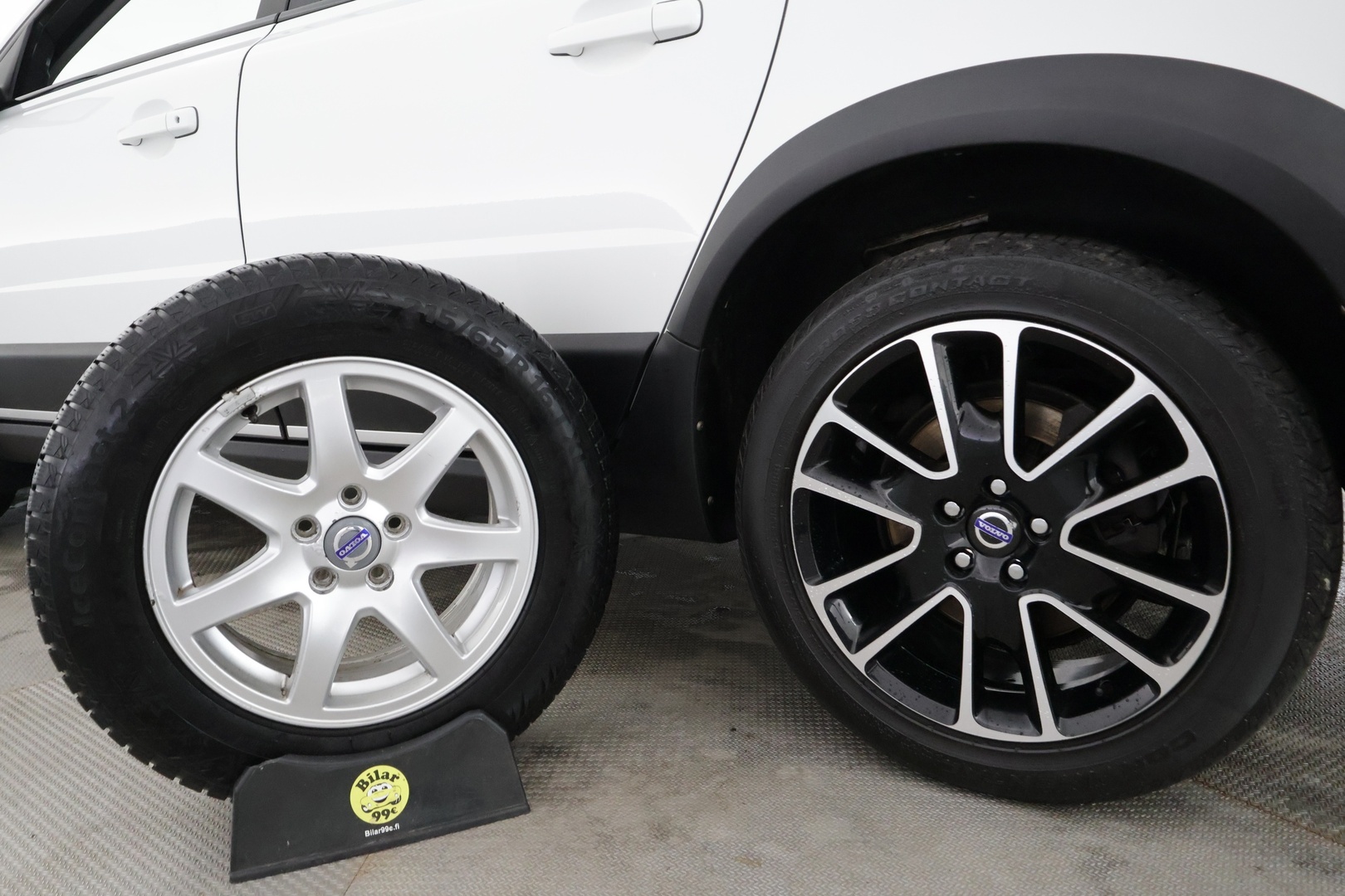 VOLVO XC70 2015