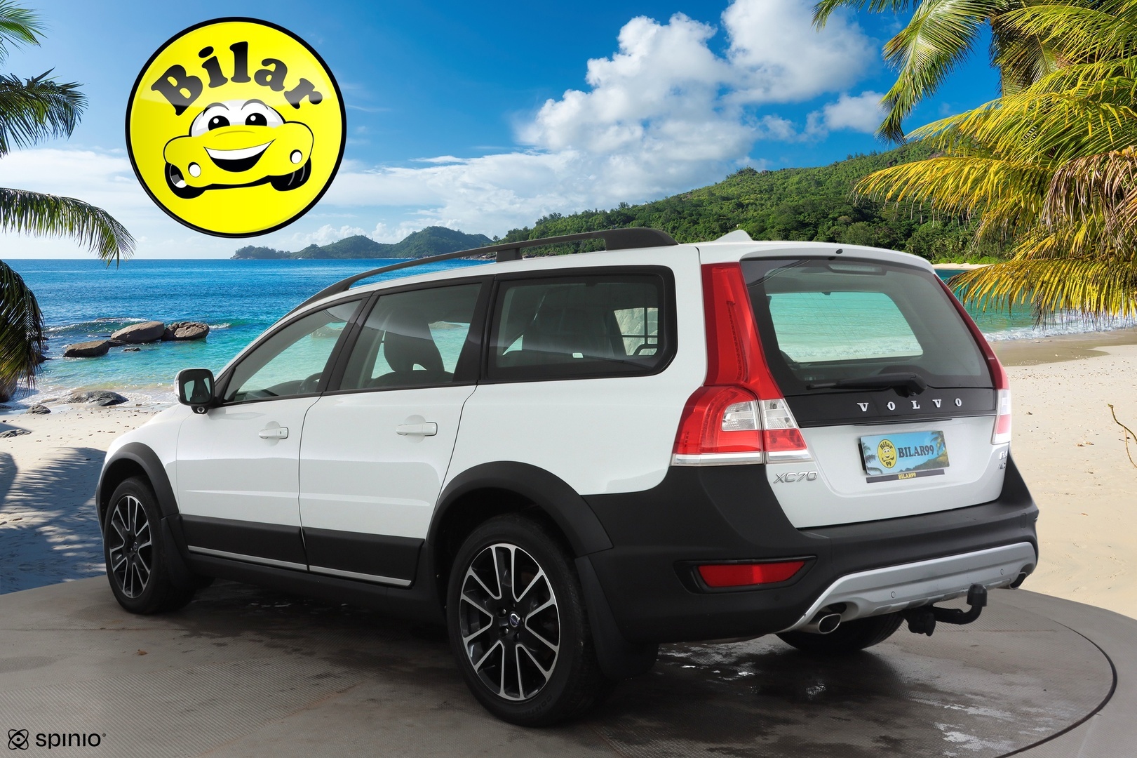VOLVO XC70 2015