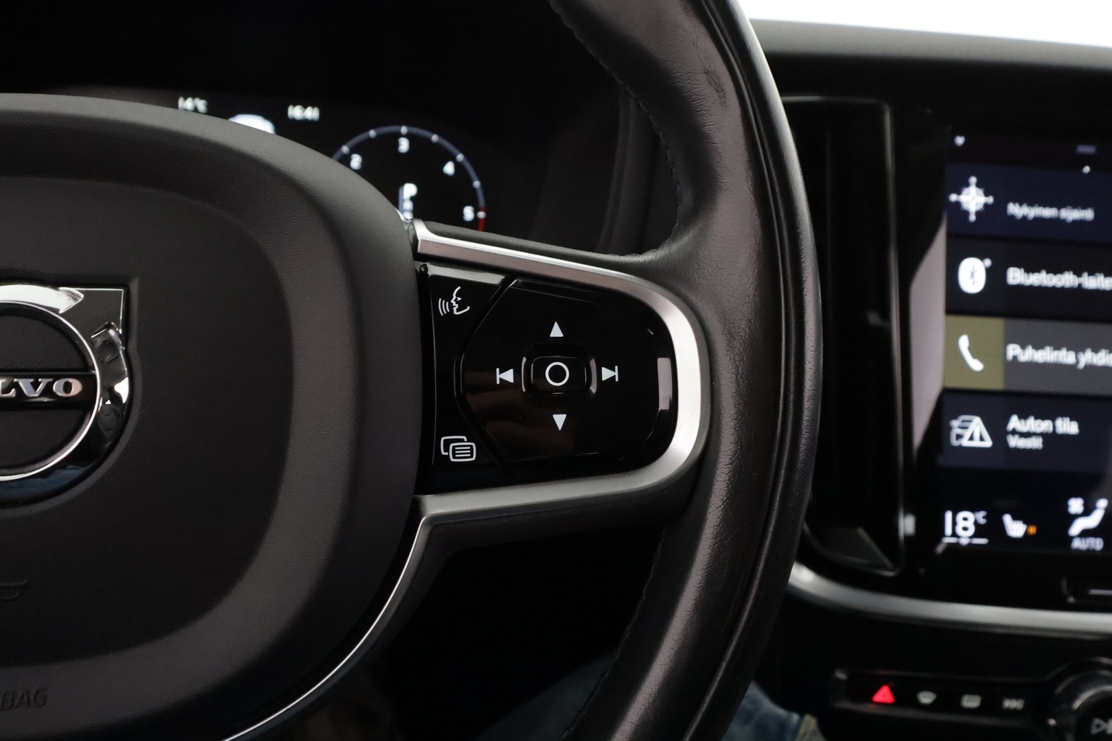 VOLVO V60 2019