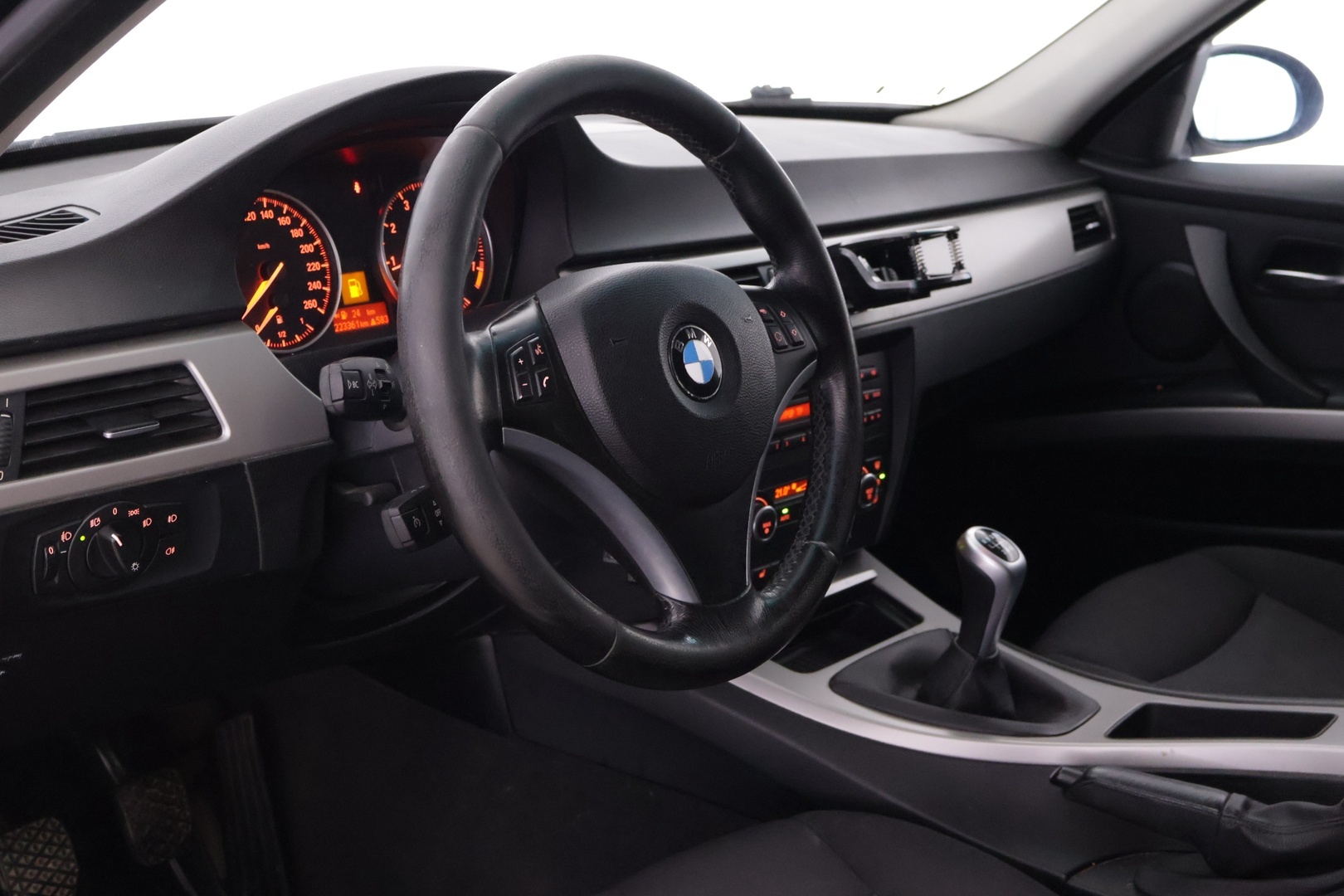 BMW 320 2008