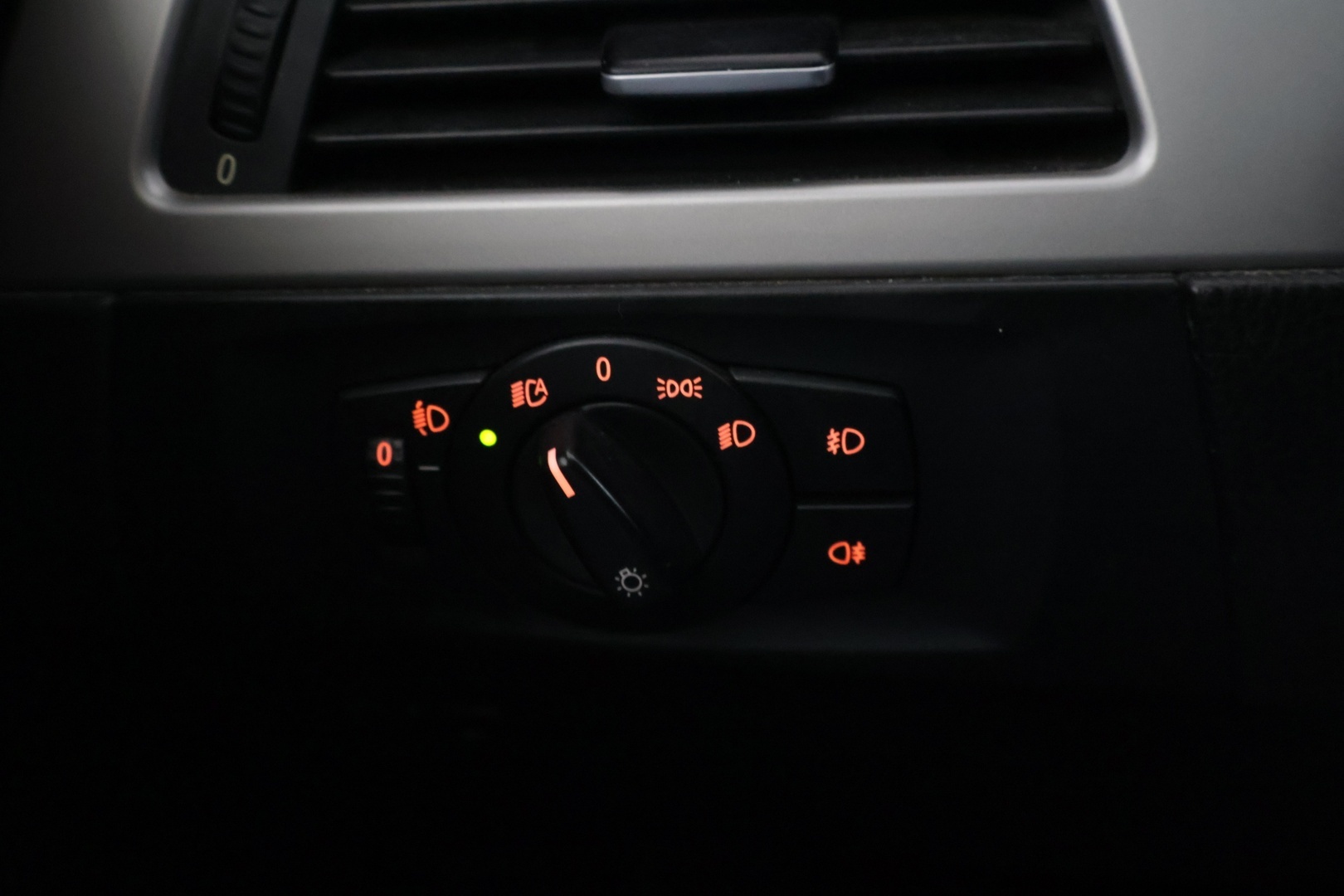 BMW 320 2008