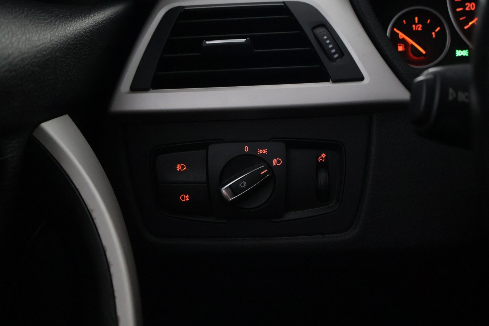 BMW 320 2013