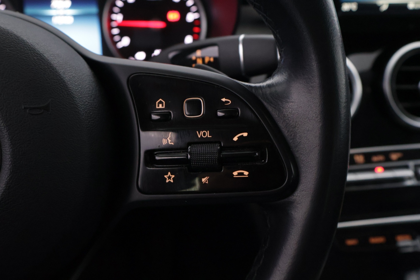 MERCEDES-BENZ C 2019