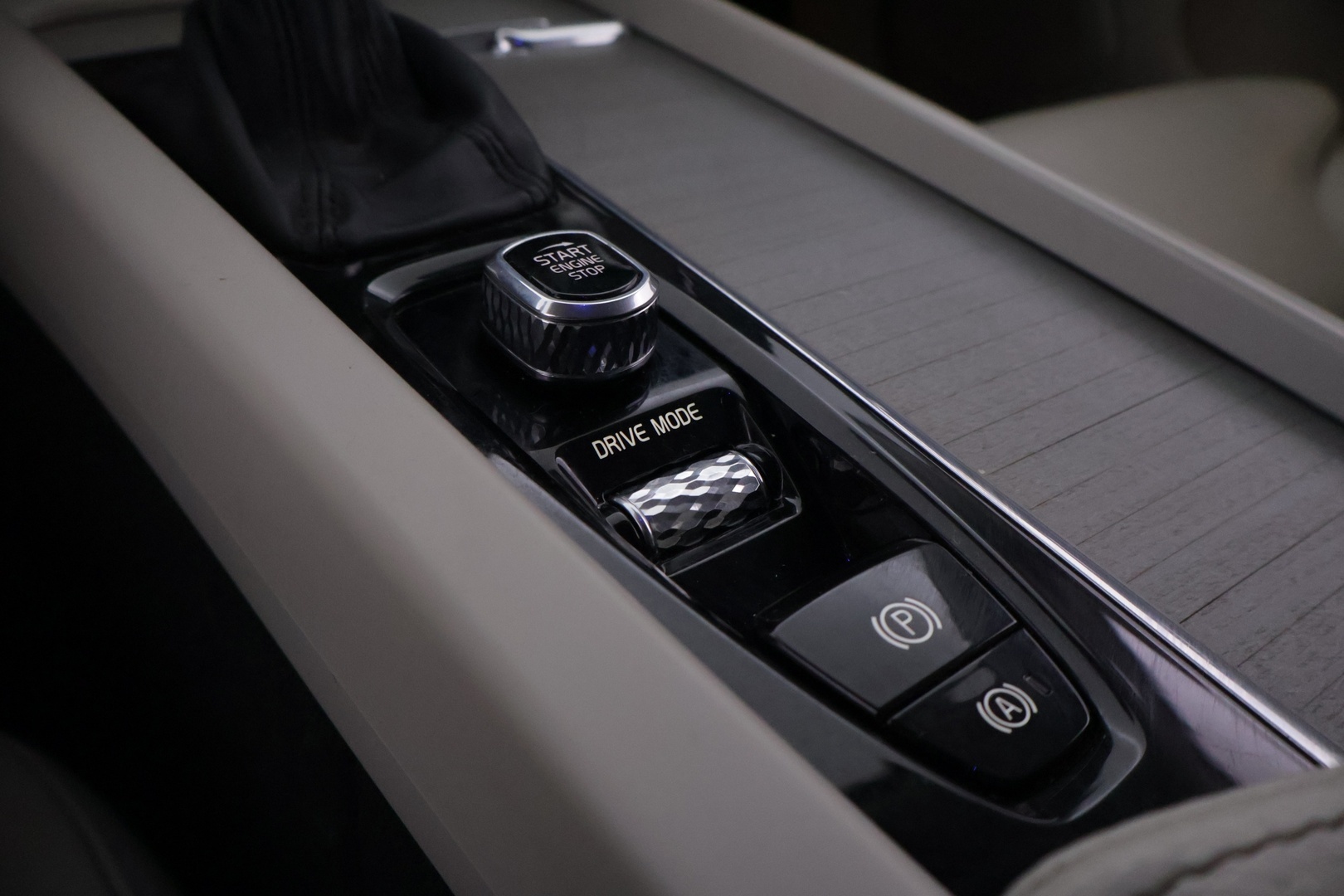 VOLVO V60 2019