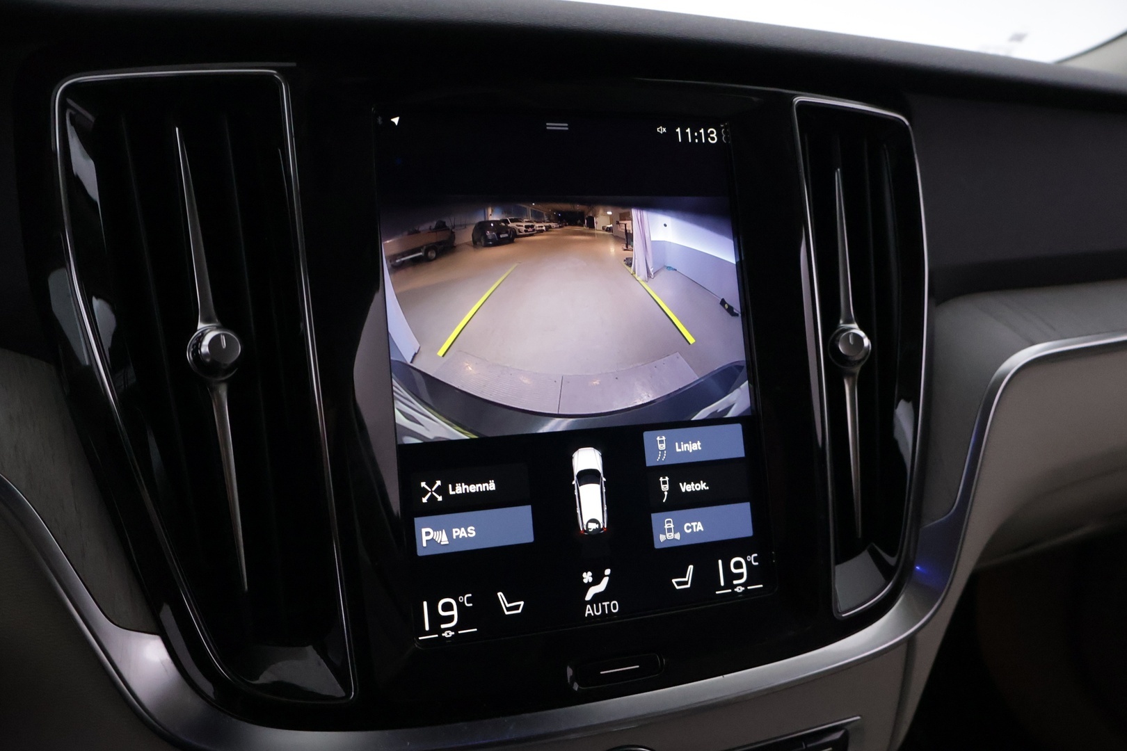 VOLVO V60 2019