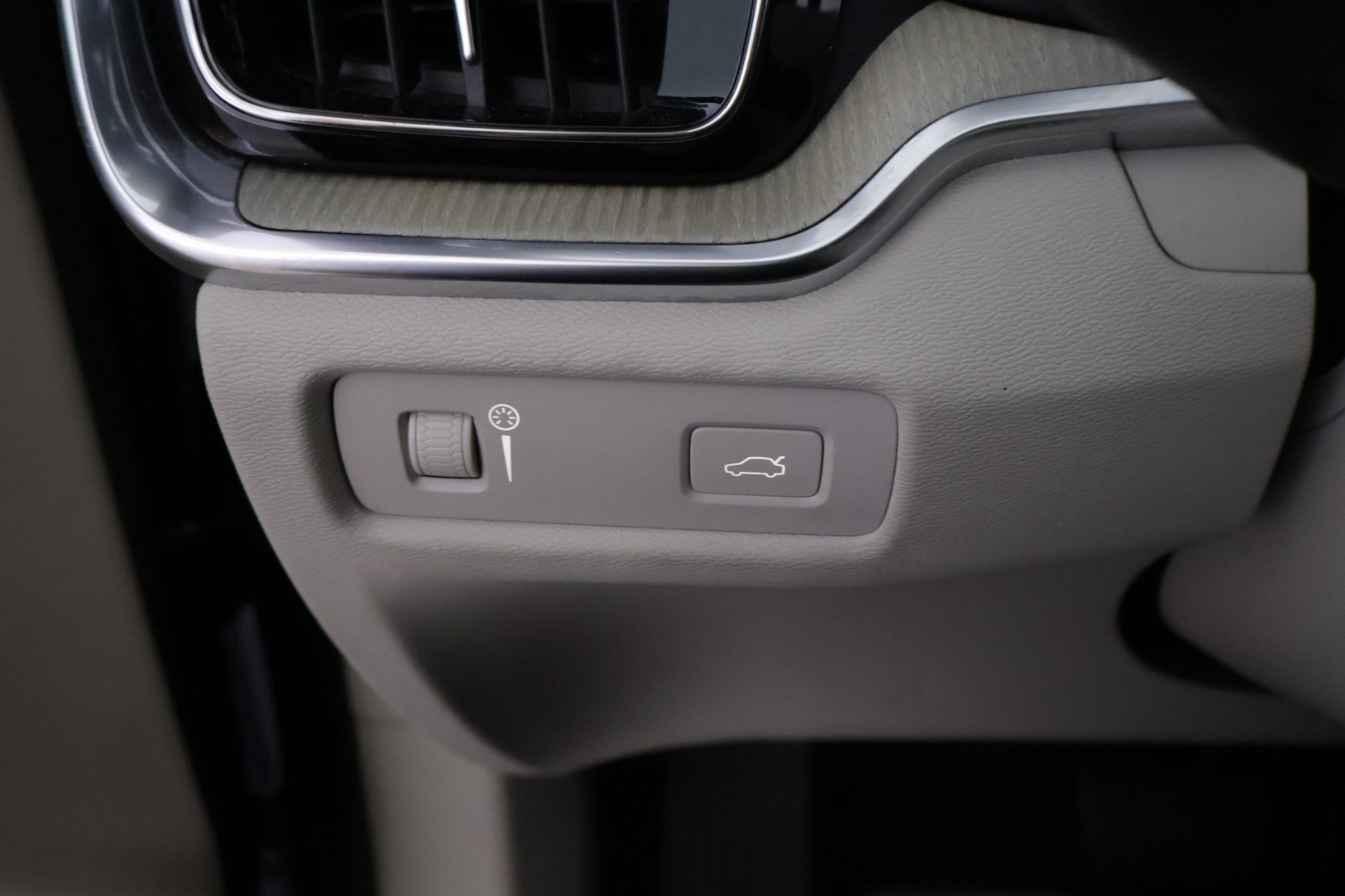 VOLVO V60 2019